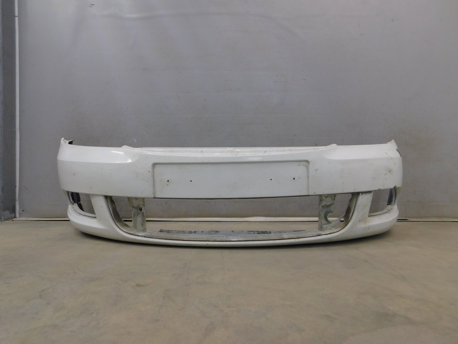 Бампер передний Skoda Octavia II (A5 1Z) 2004-2013