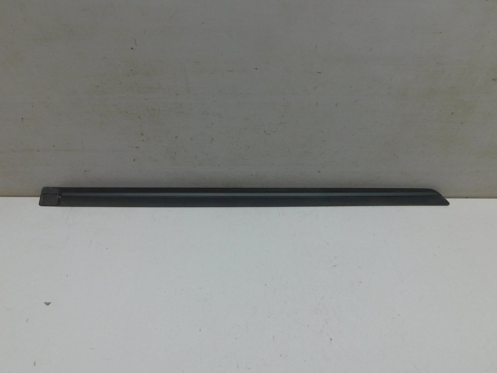 Молдинг двери задней правой Volvo V90 Cross Country 2017>