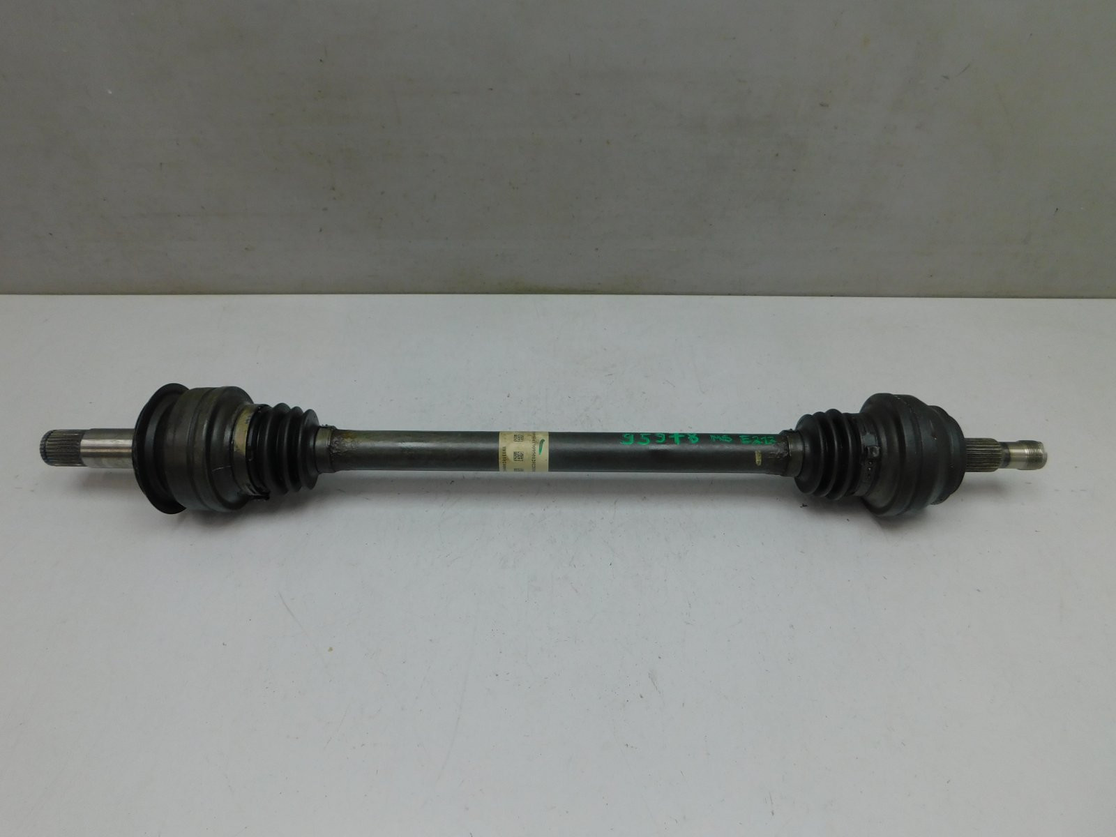 Полуось левая (привод) Mercedes-Benz E-Klasse W213 2016>