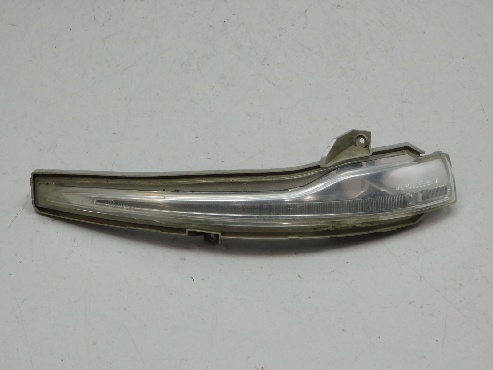 Повторитель указателя поворота Mercedes-Benz C-Klasse W205 2013>