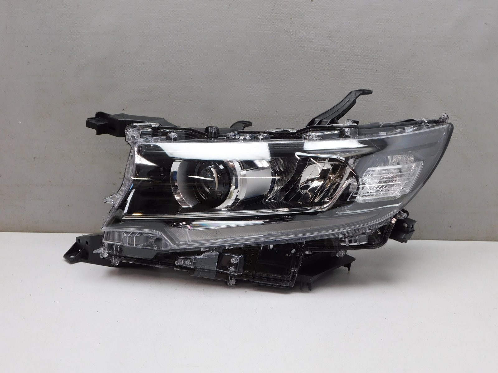 Фара левая Toyota Land Cruiser (150)/Prado 2009>