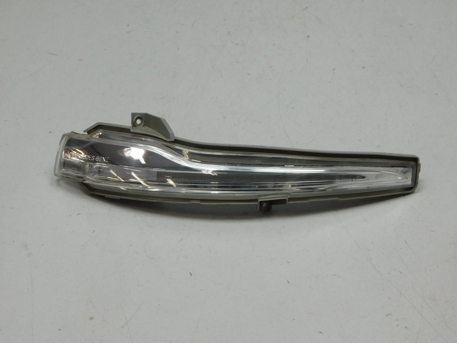 Повторитель указателя поворота Mercedes-Benz C-Klasse W205 2013>