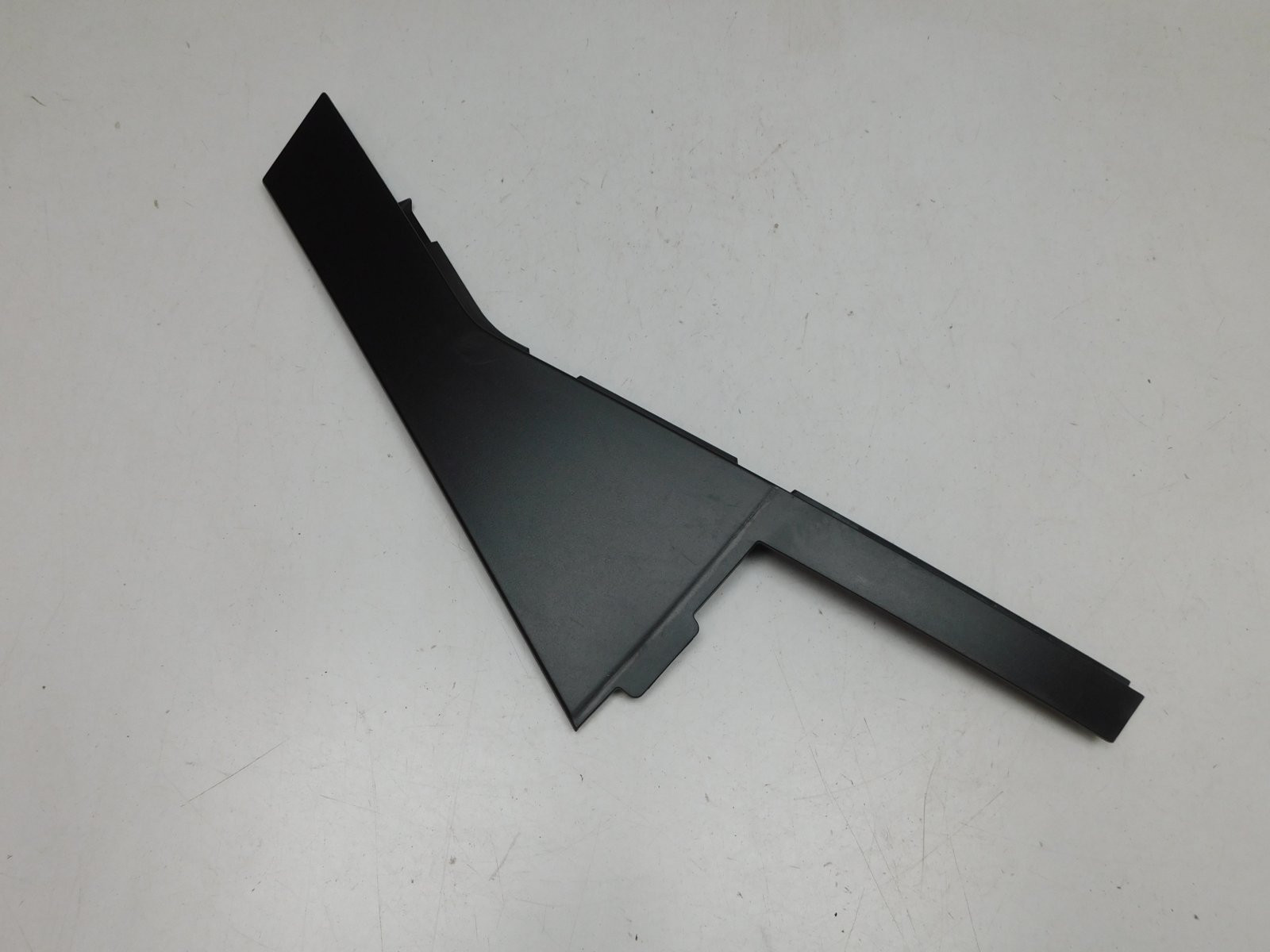 Накладка двери задней правой Haval Jolion 2021>