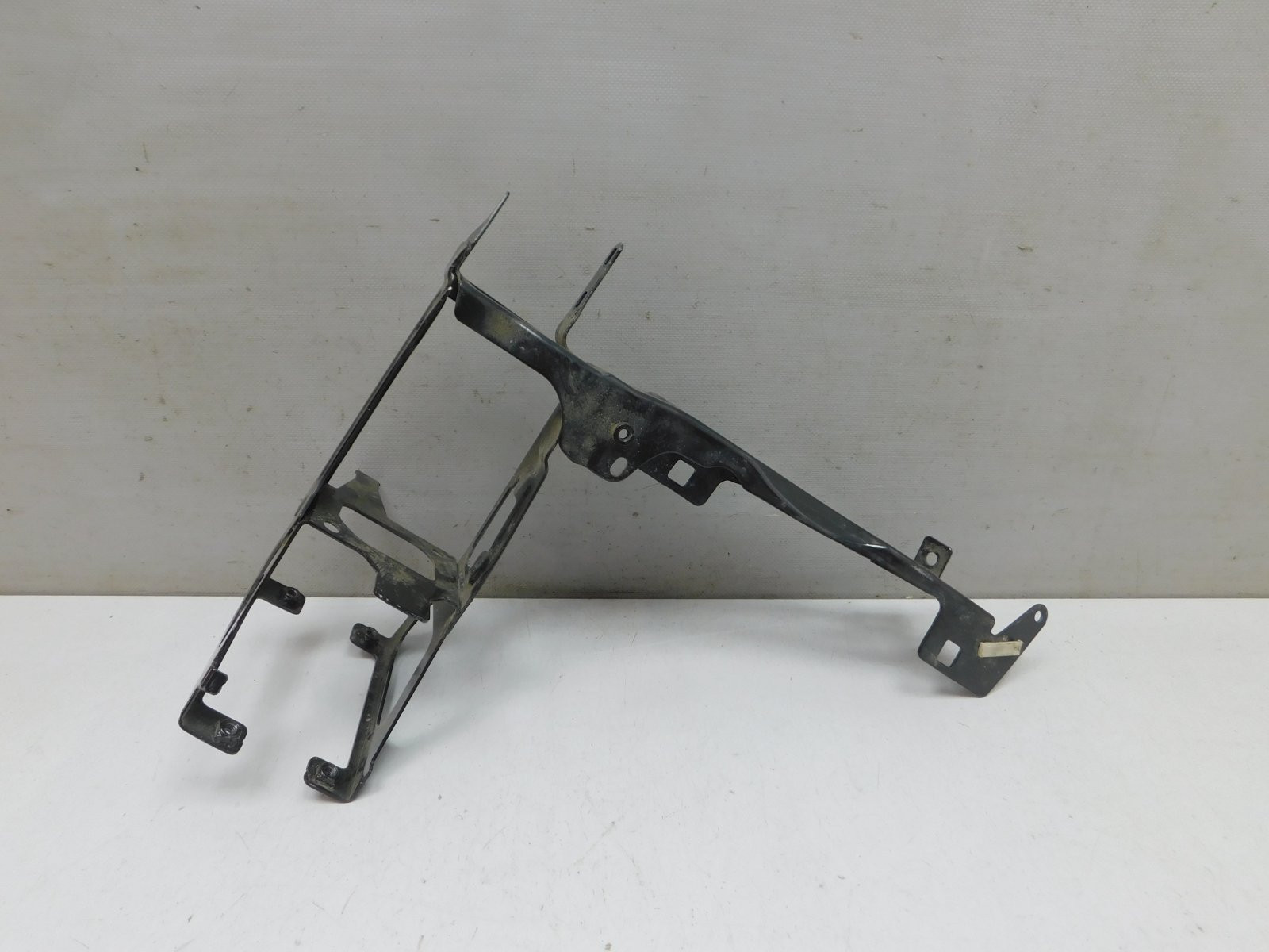 Кронштейн фары BMW 3-серия F30 2011>