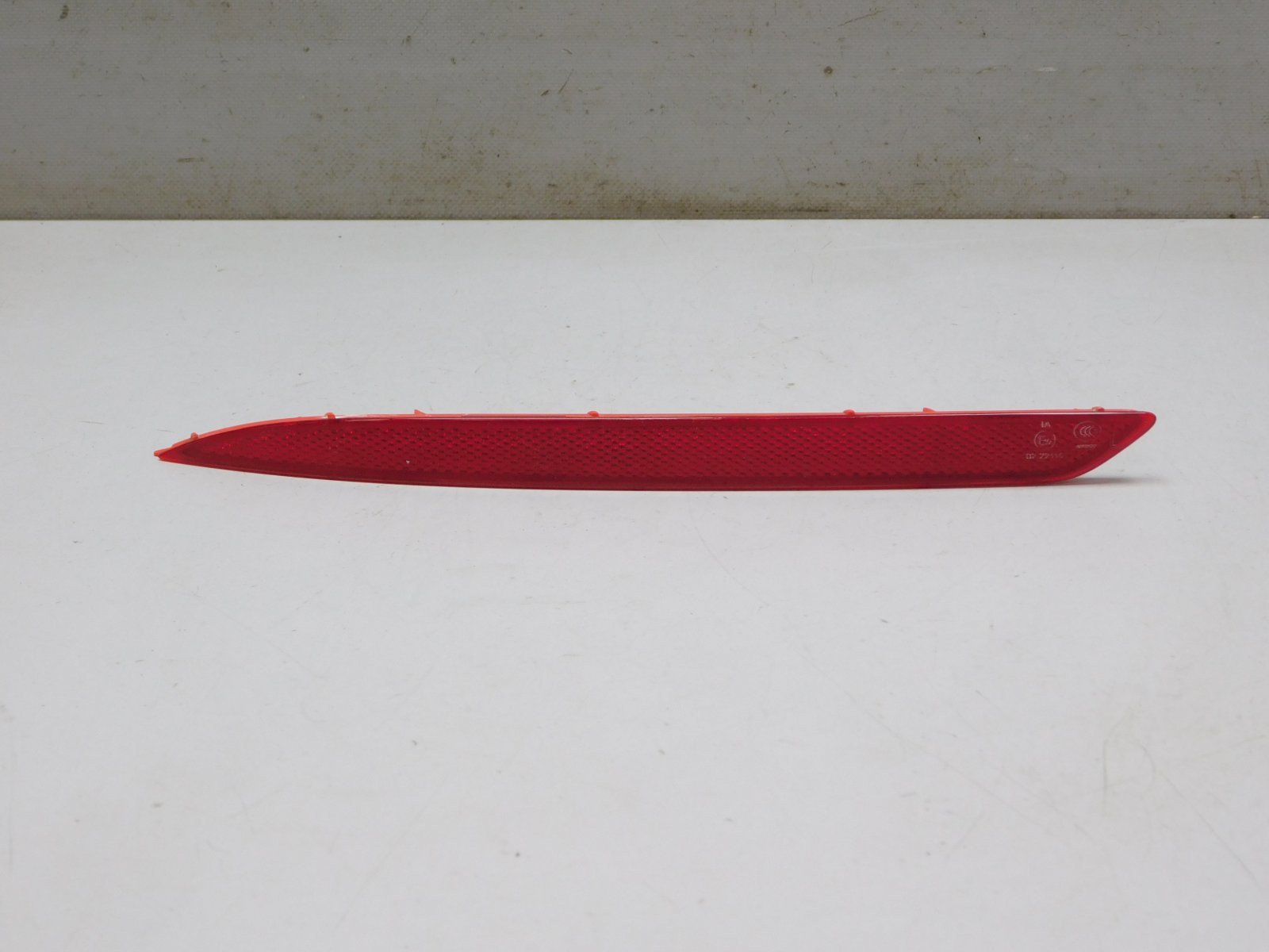 Фонарь задний в бампер левый Geely Coolray I 2020>