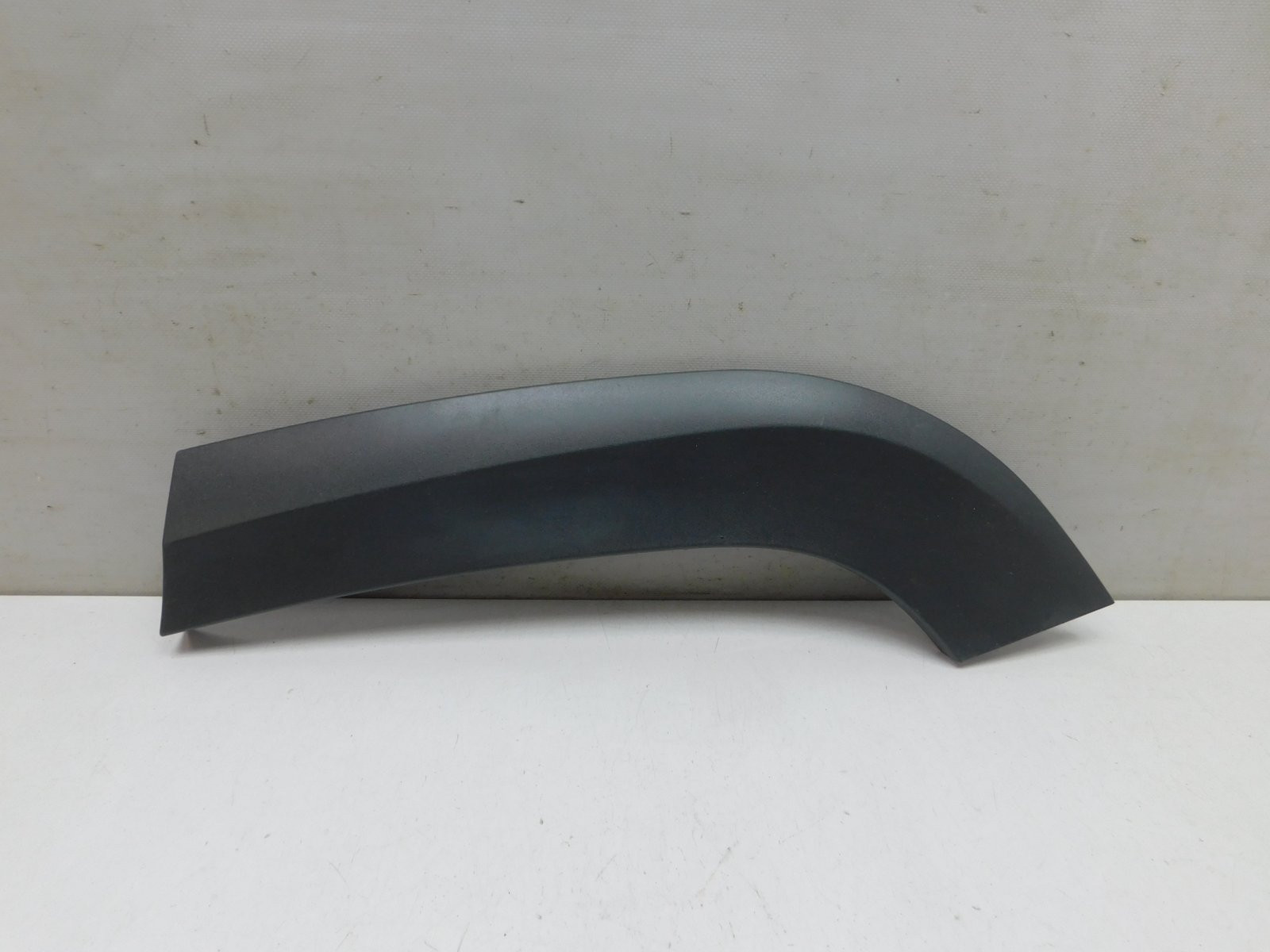 Накладка крыла заднего  левого Москвич 3