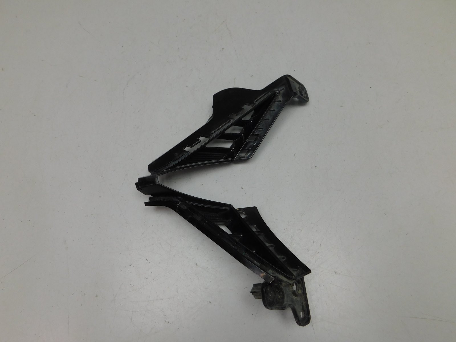 Решетка в бампер правая Kia Ceed 2018>