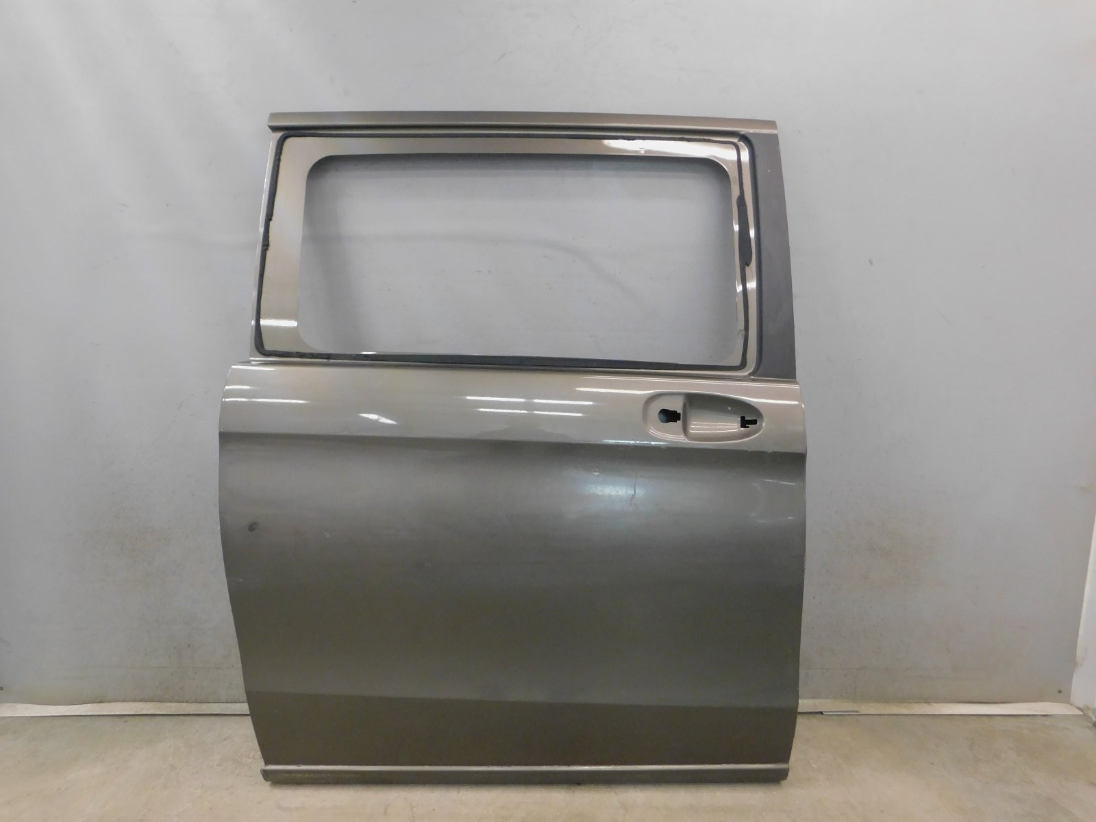 Дверь сдвижная Mercedes-Benz V-Klasse W447 2014>