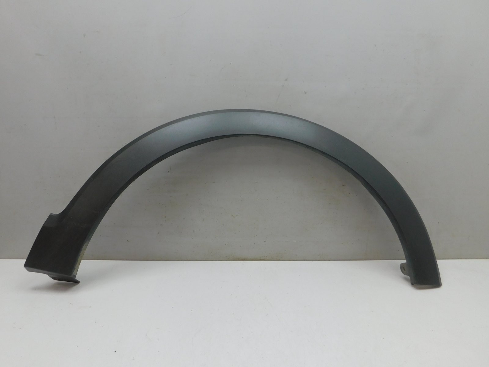 Накладка крыла переднего правого Renault Kaptur 2016>