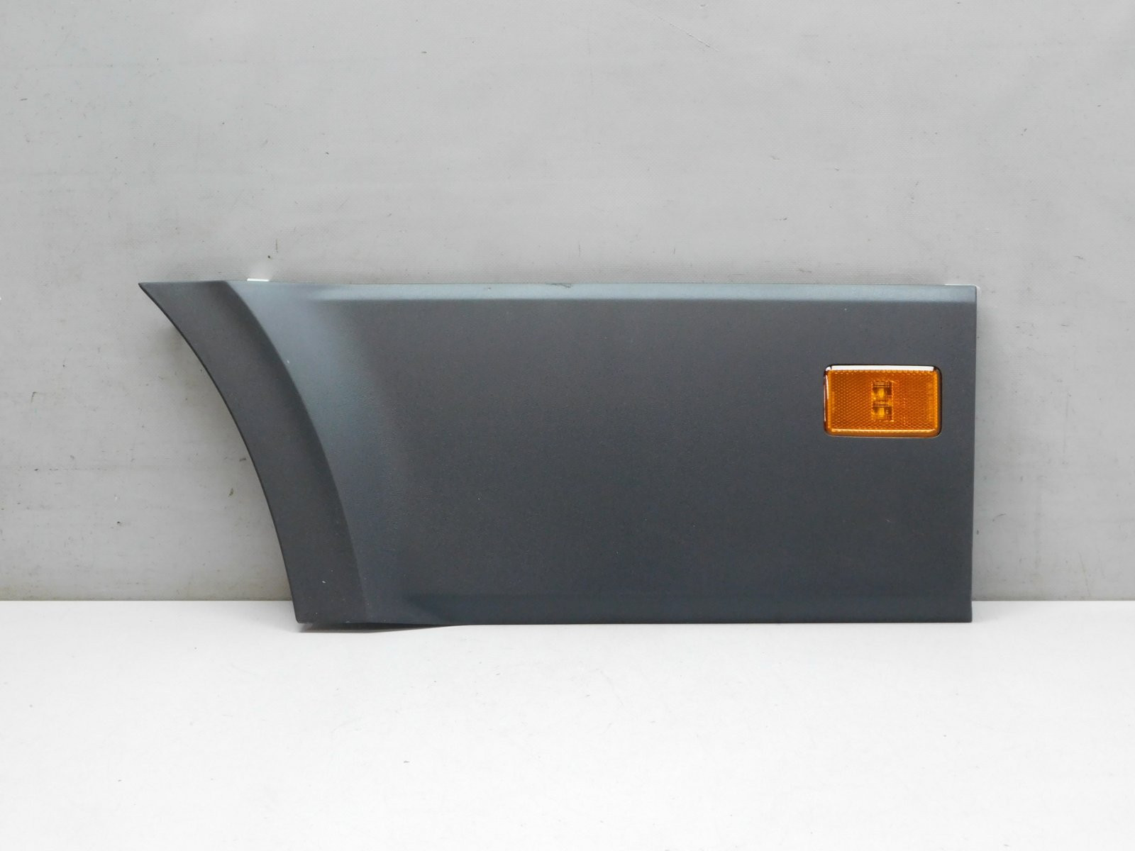 Накладка крыла заднего  левого Volkswagen Crafter 2017>