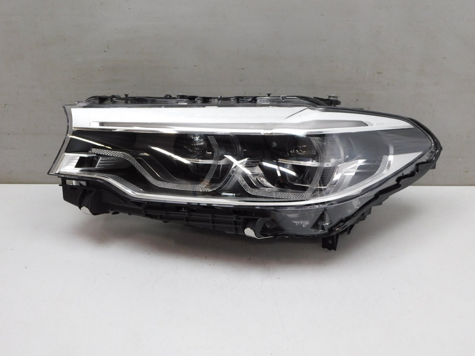 Фара левая BMW 5-серия G30 2016>