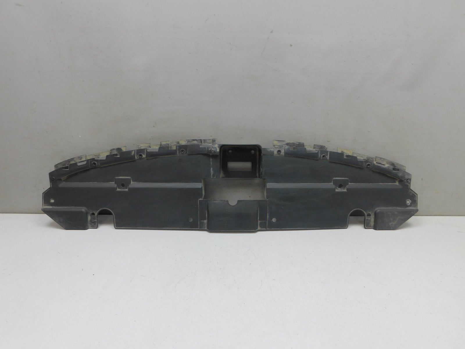 Накладка на решетку радиатора Omoda C5 2022>