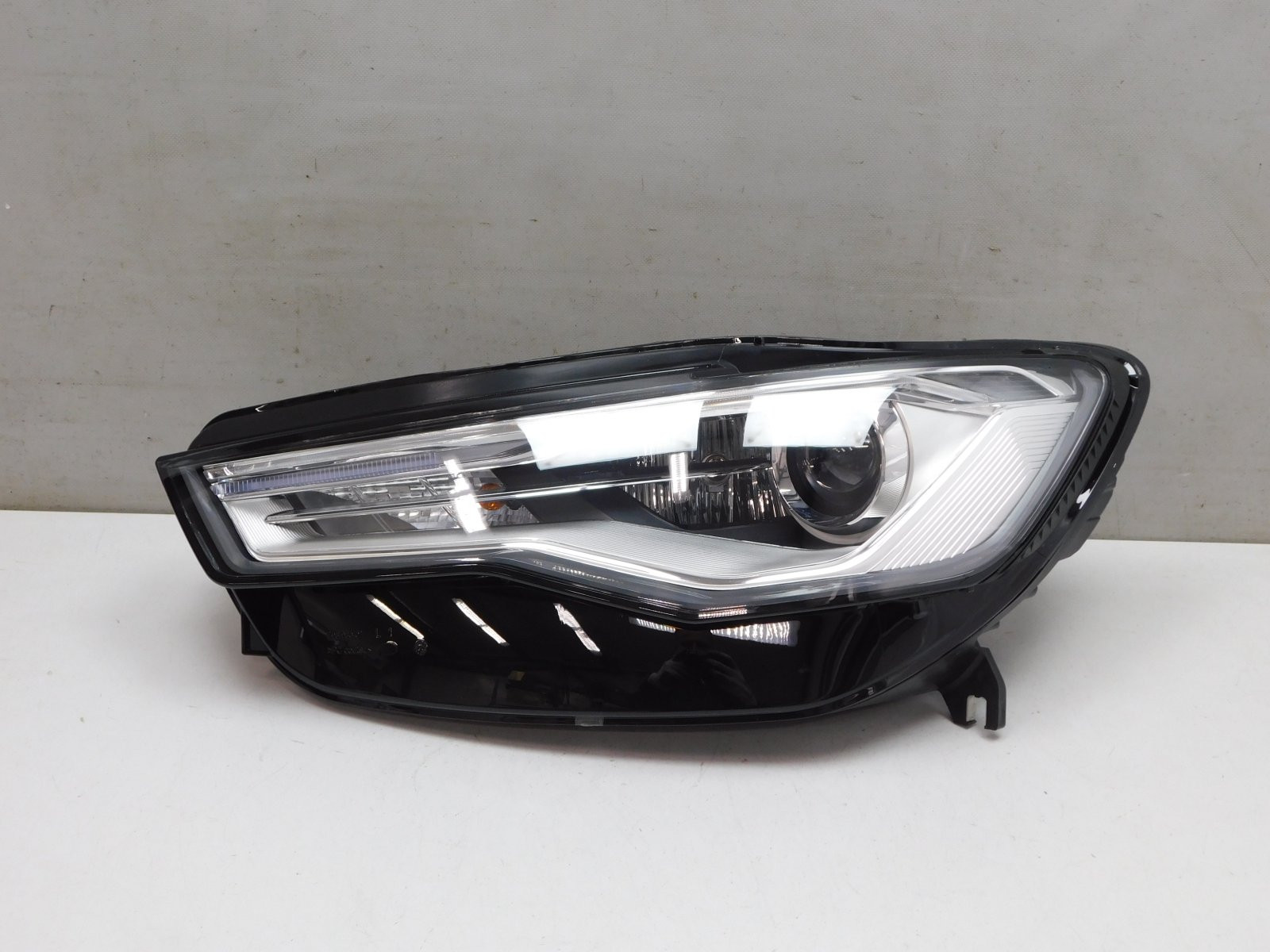 Фара левая Audi A6 [C7,4G] 2011-2018