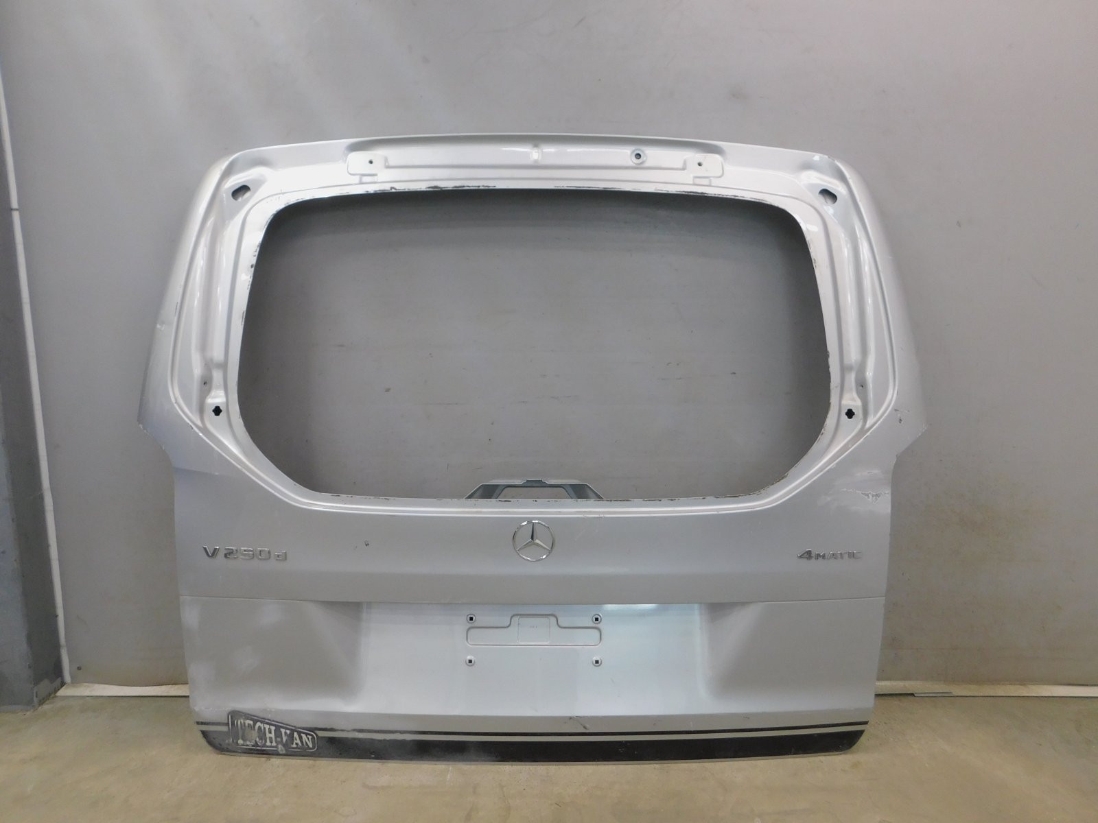 Дверь багажника Mercedes-Benz V-Klasse W447 2014>