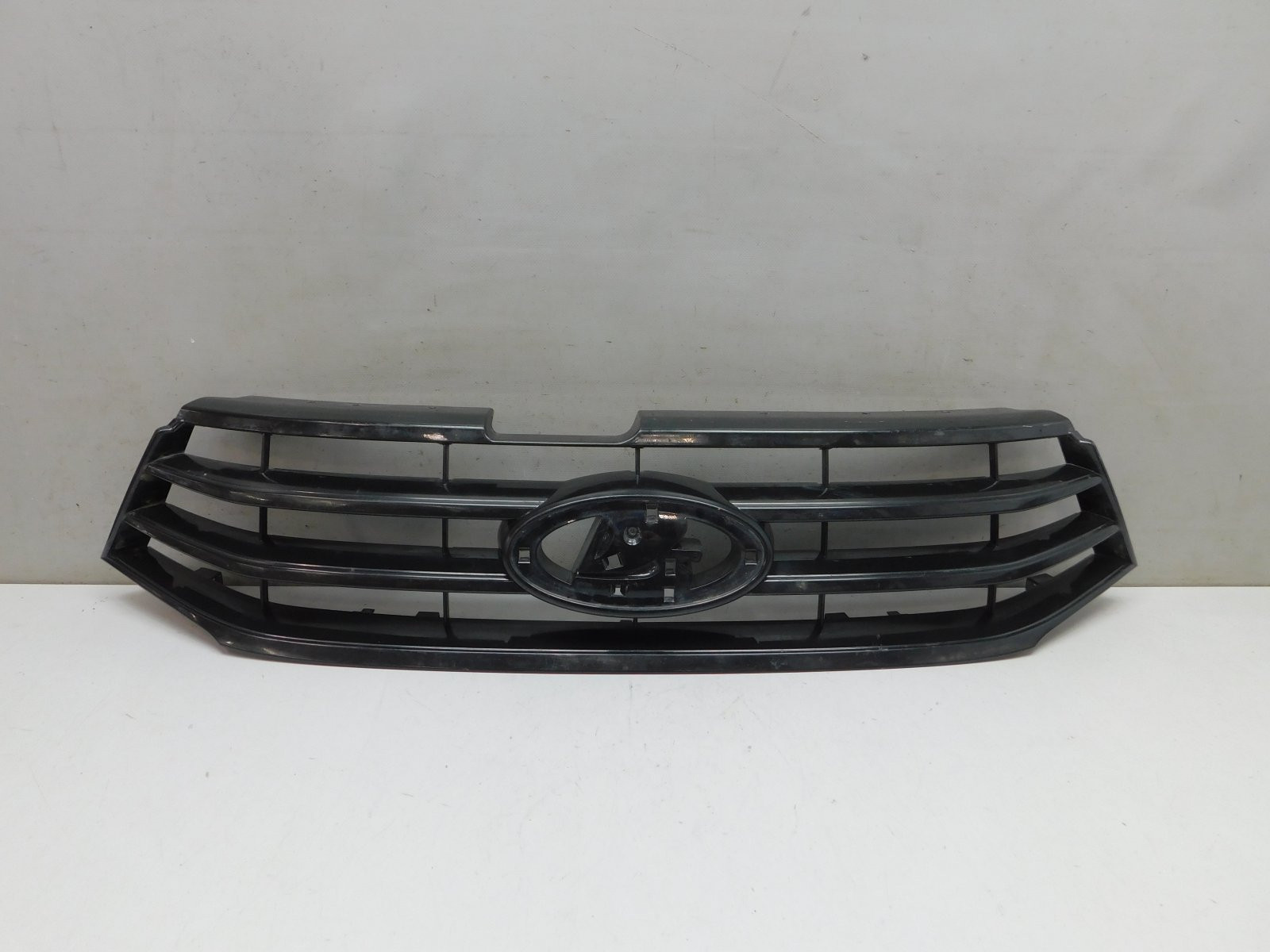 Решетка радиатора VAZ Vesta 2015>