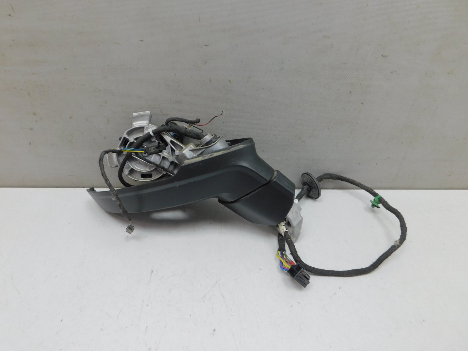 Зеркало правое электрическое Volkswagen Touareg 2018>