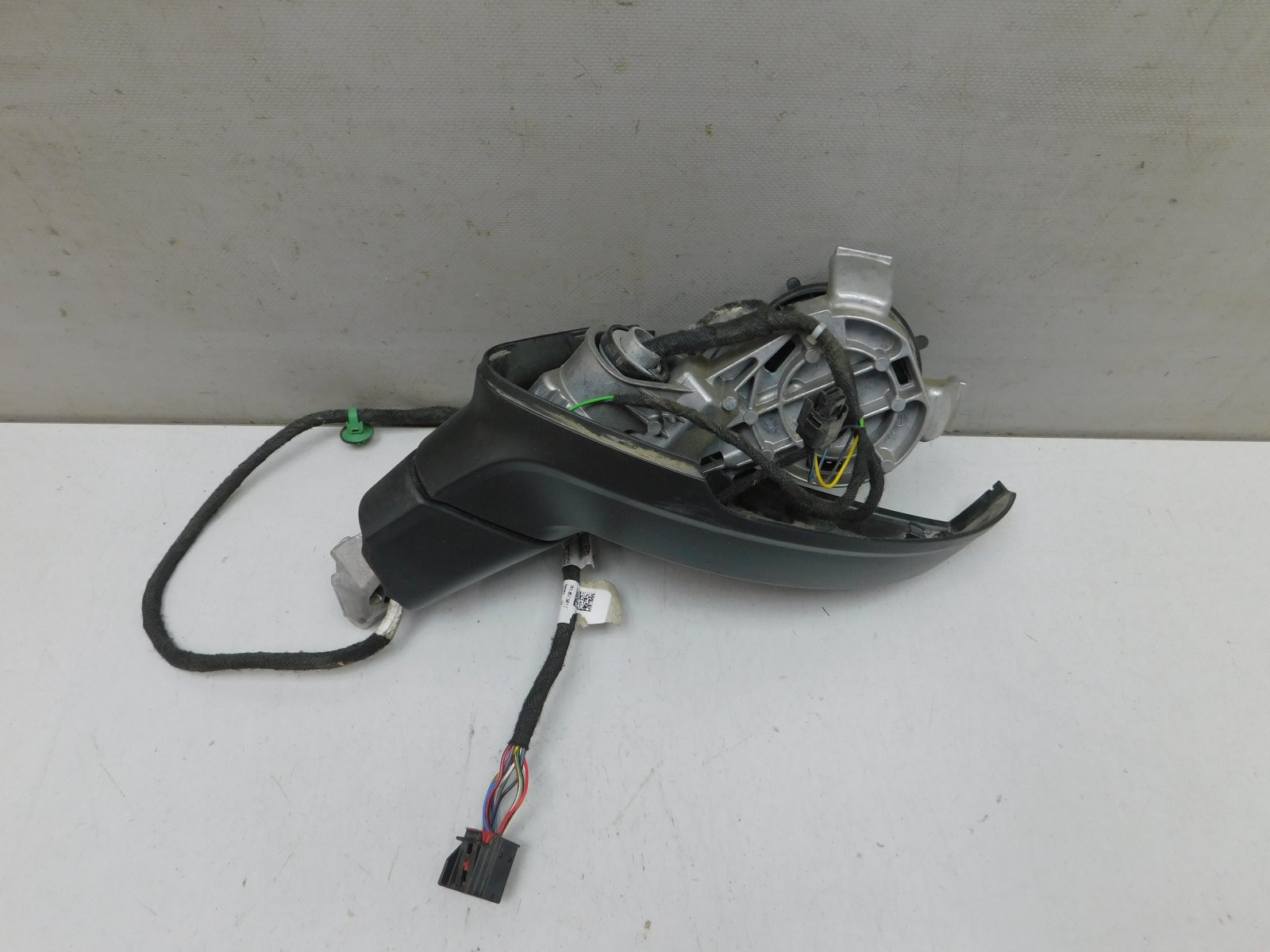 Зеркало левое электрическое Volkswagen Touareg 2018>