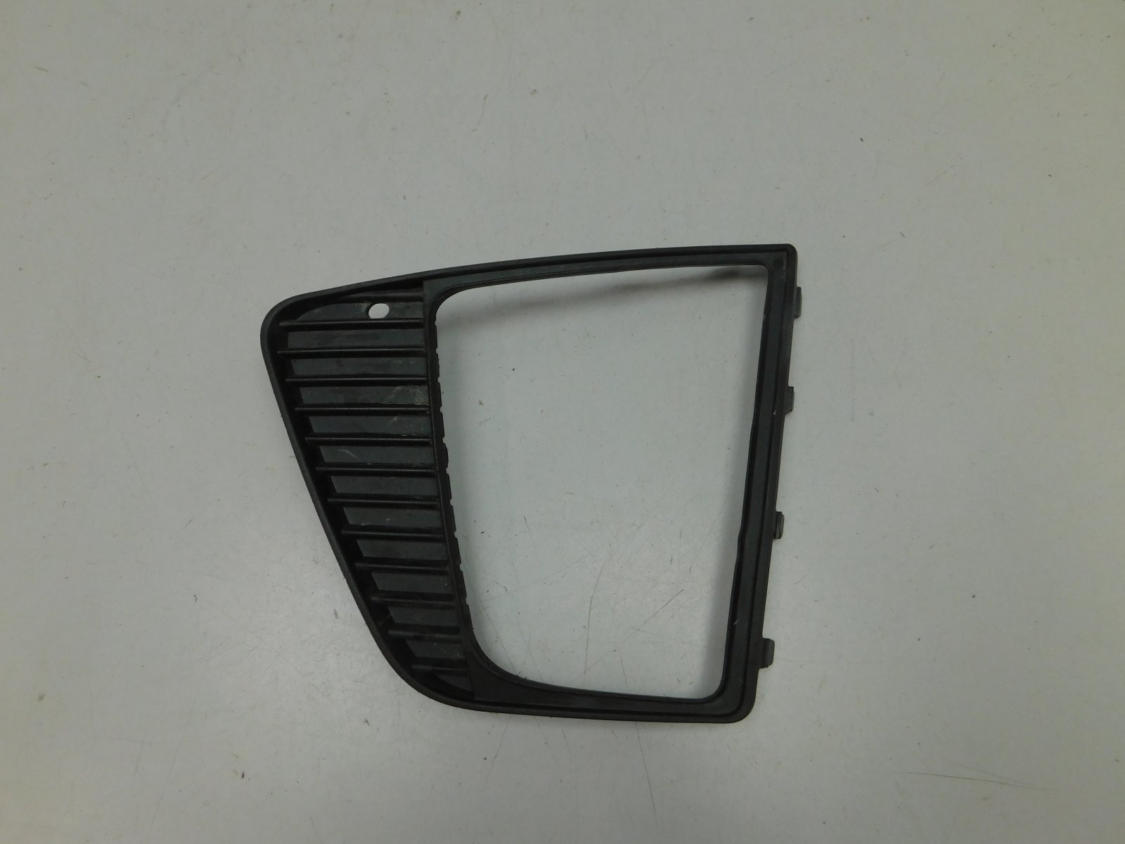 Решетка в бампер левая Hyundai Creta 2016>