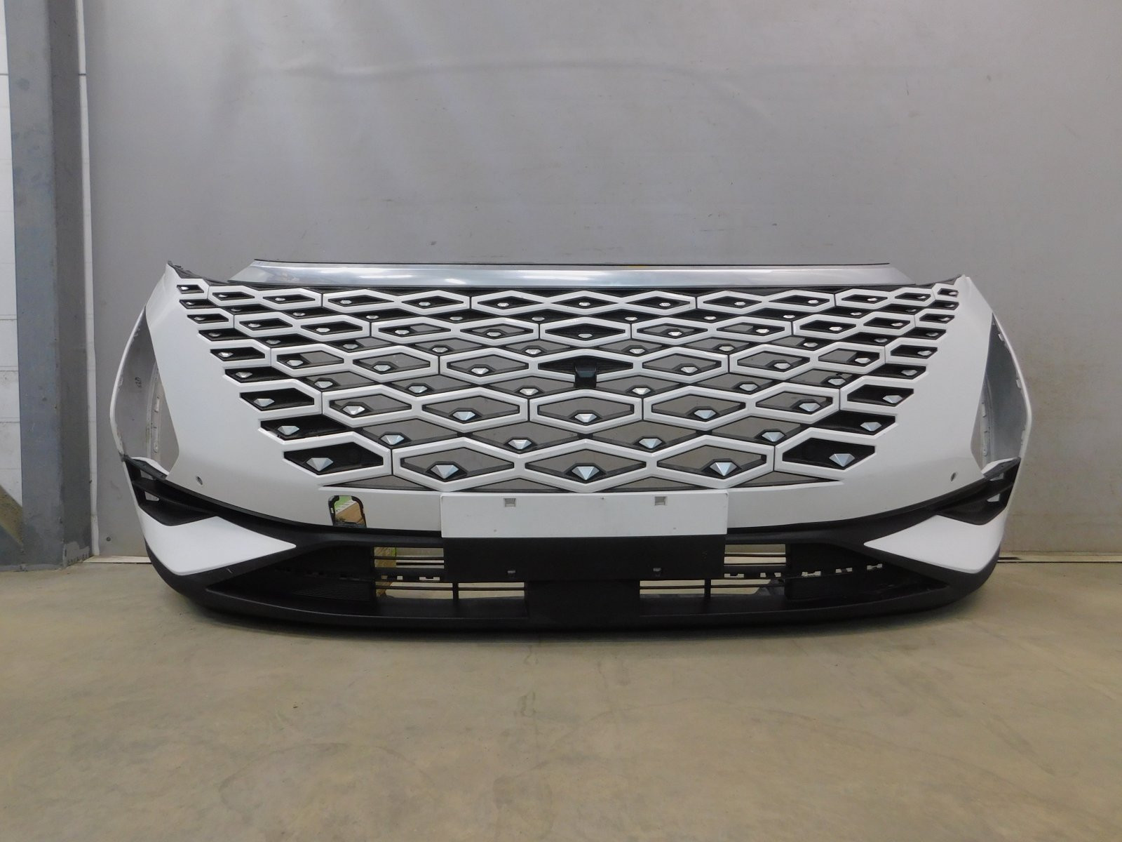 Бампер передний Omoda C5 2022>