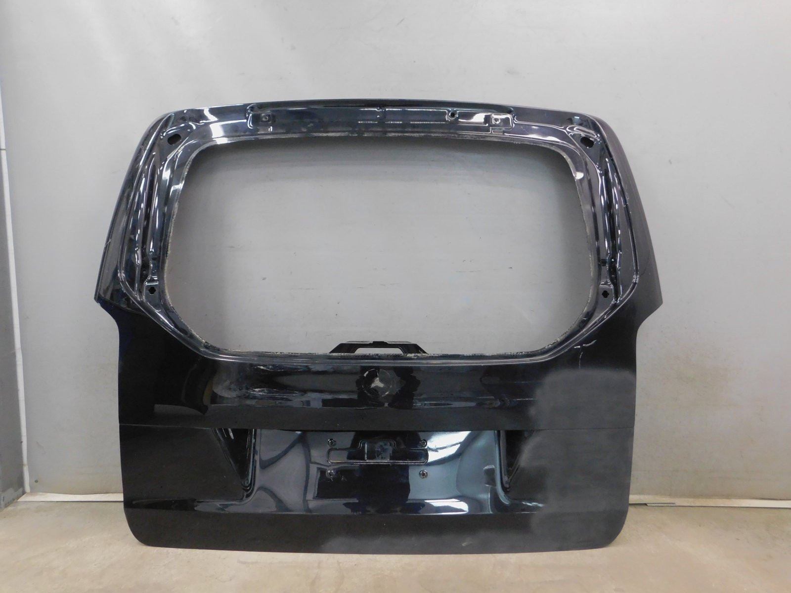 Дверь багажника Mercedes-Benz V-Klasse W447 2014>