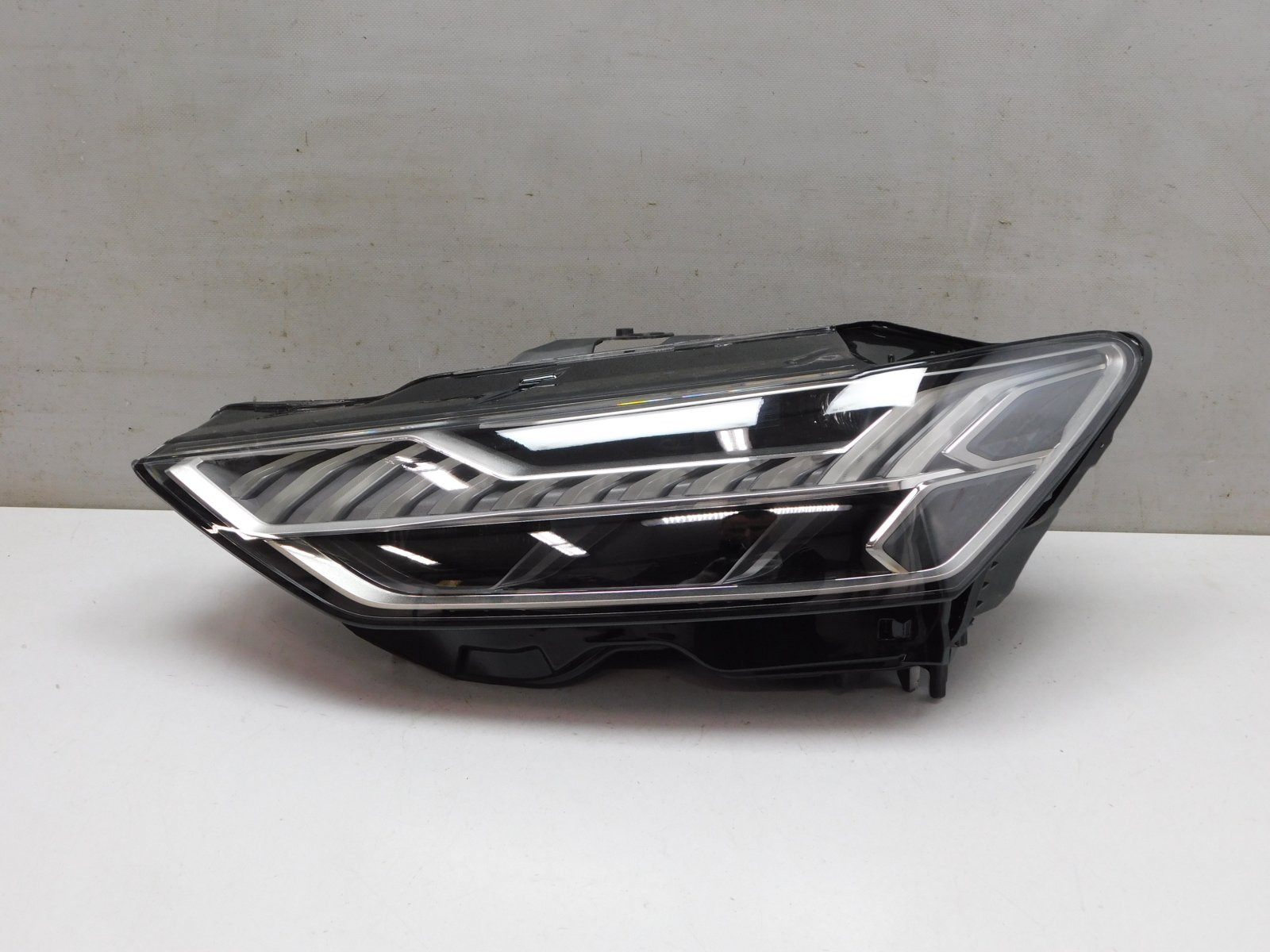 Фара левая Audi A7 2018>