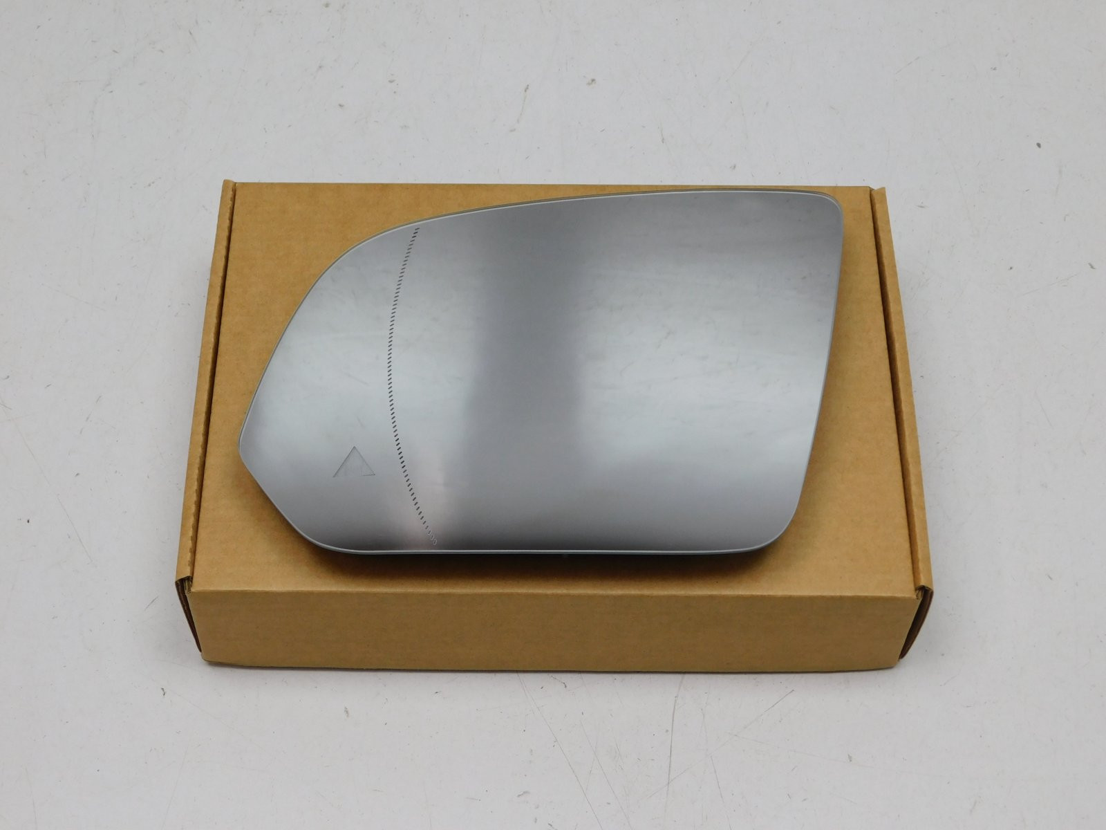 Стекло зеркала левого Mercedes-Benz V-Klasse W447 2014>