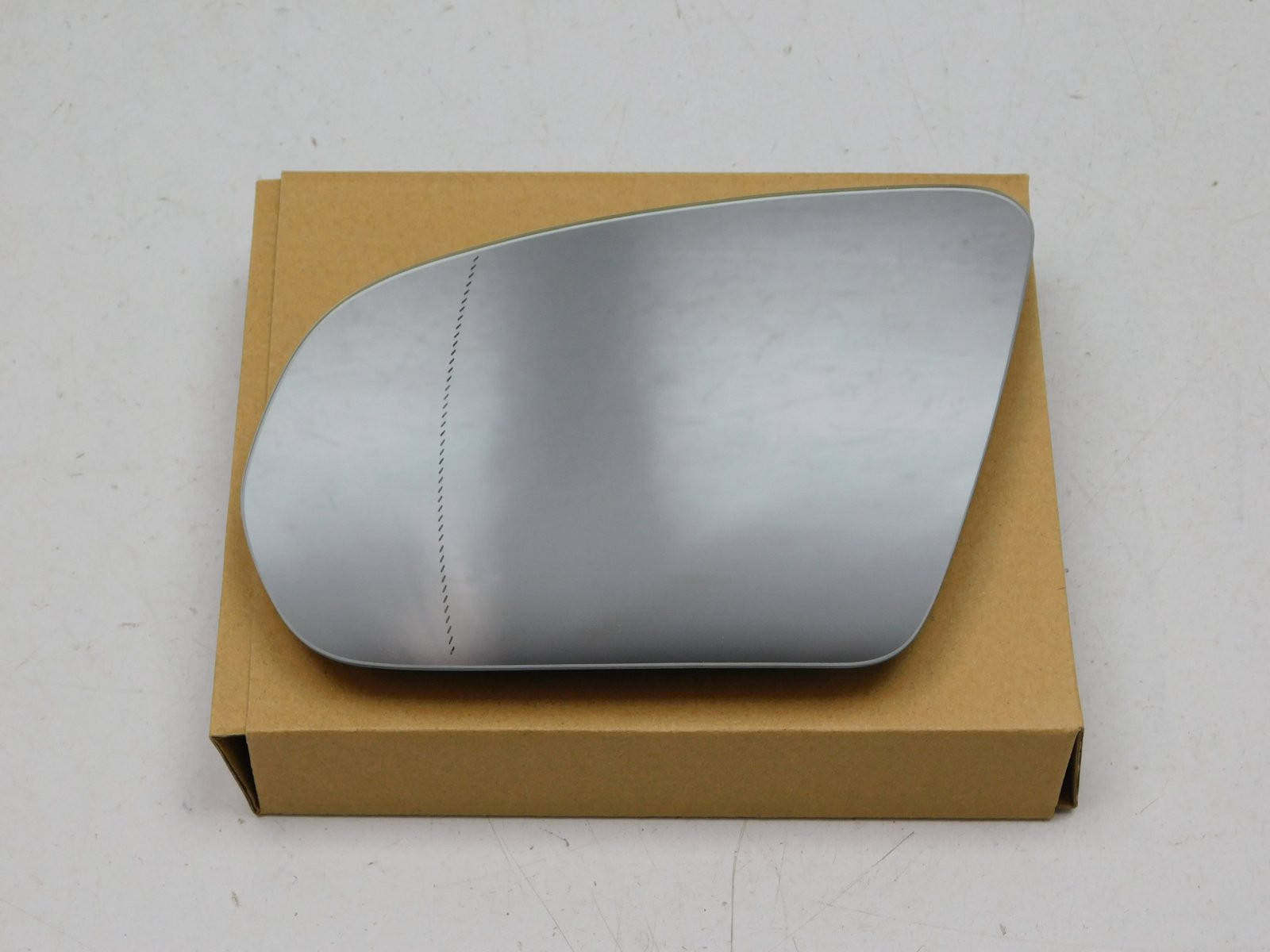 Стекло зеркала левого Mercedes-Benz E-Klasse W213 2016>