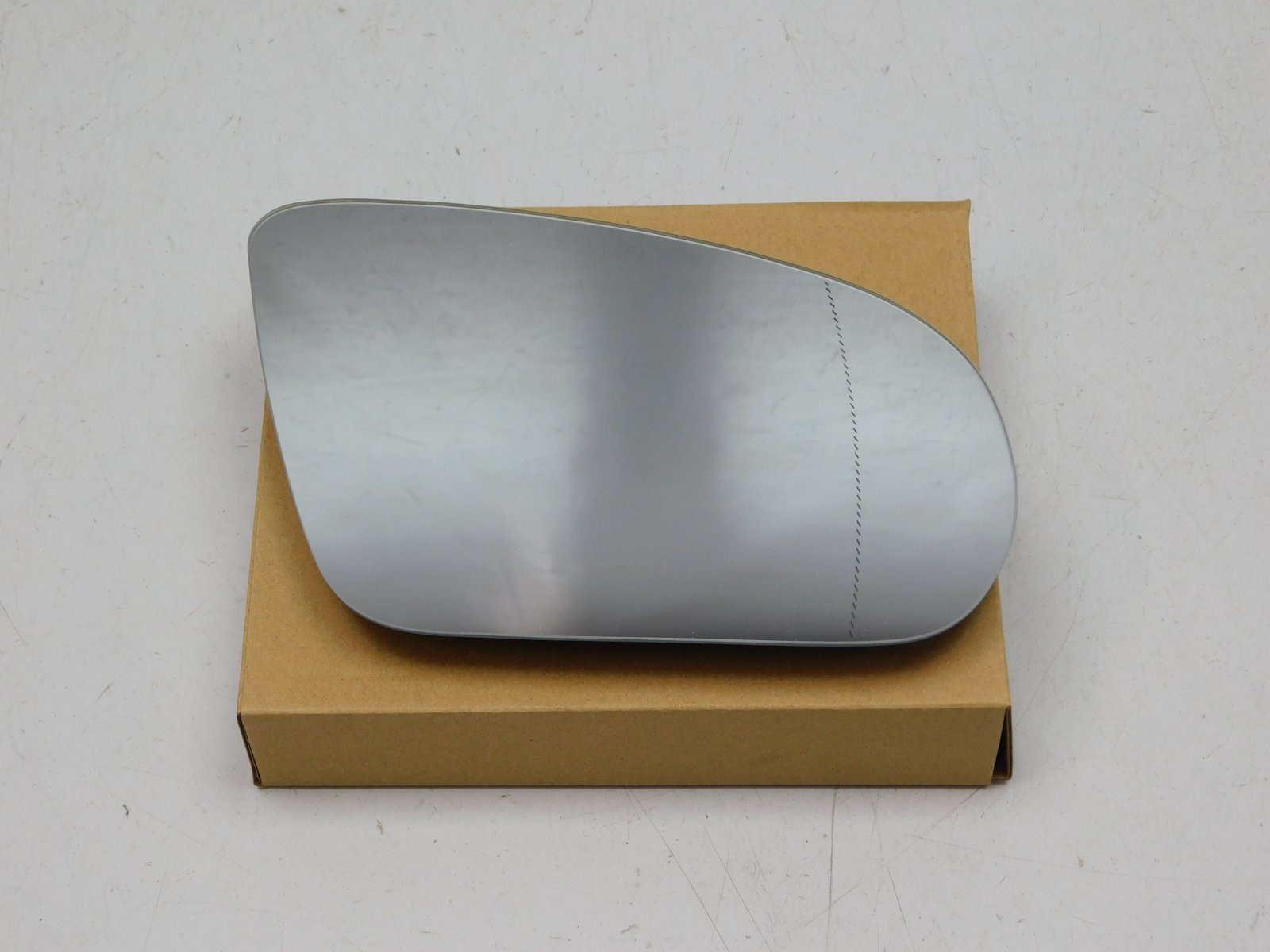 Стекло зеркала правого Mercedes-Benz E-Klasse W213 2016>