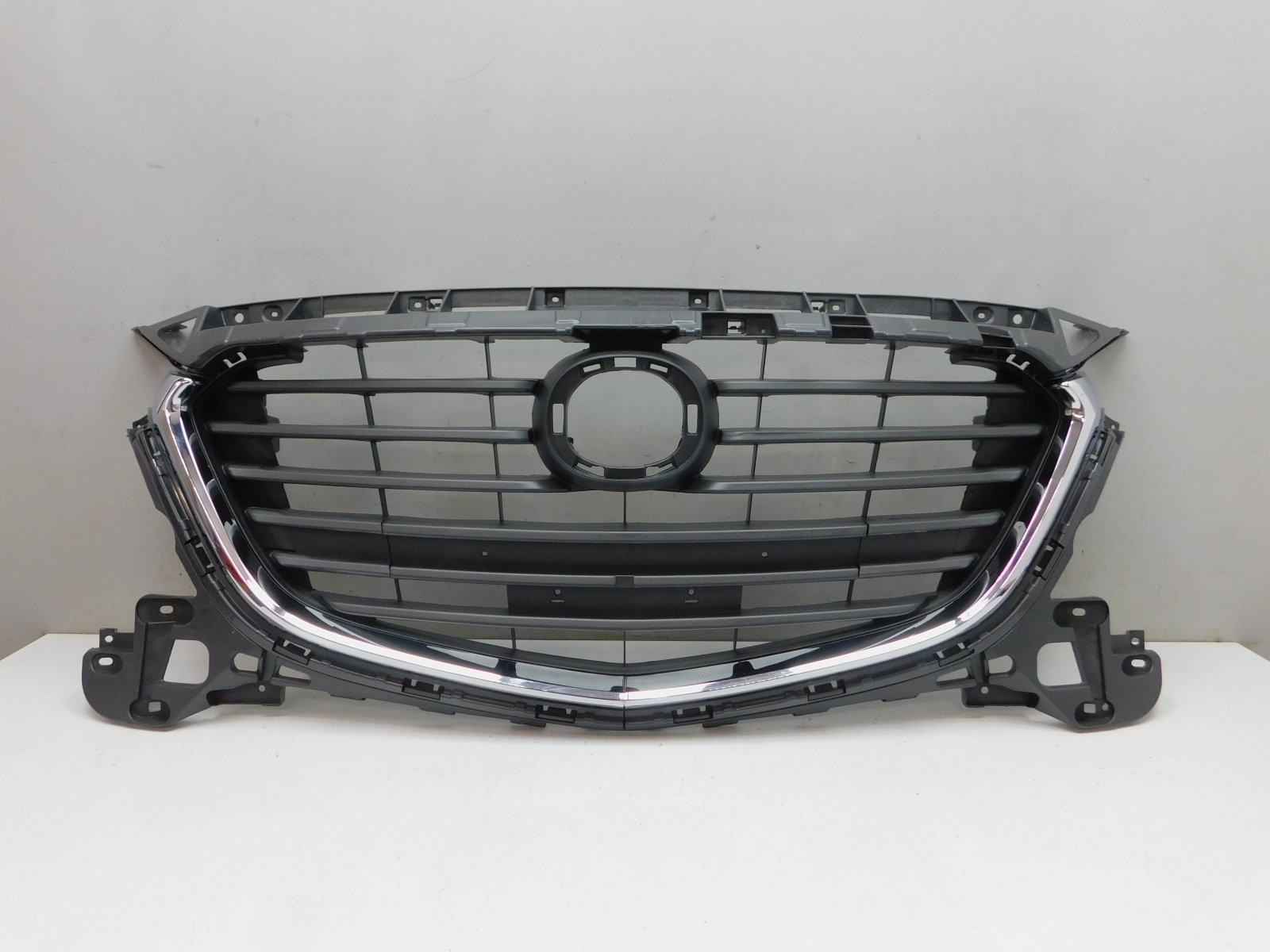 Решетка радиатора Mazda 3 (BM) 2013-2019