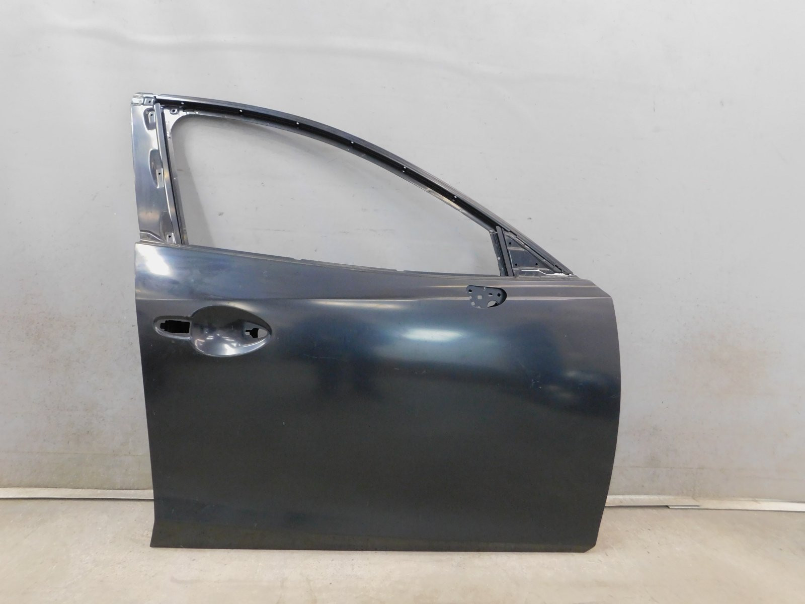 Дверь передняя правая Mazda 3 (BM) 2013-2019