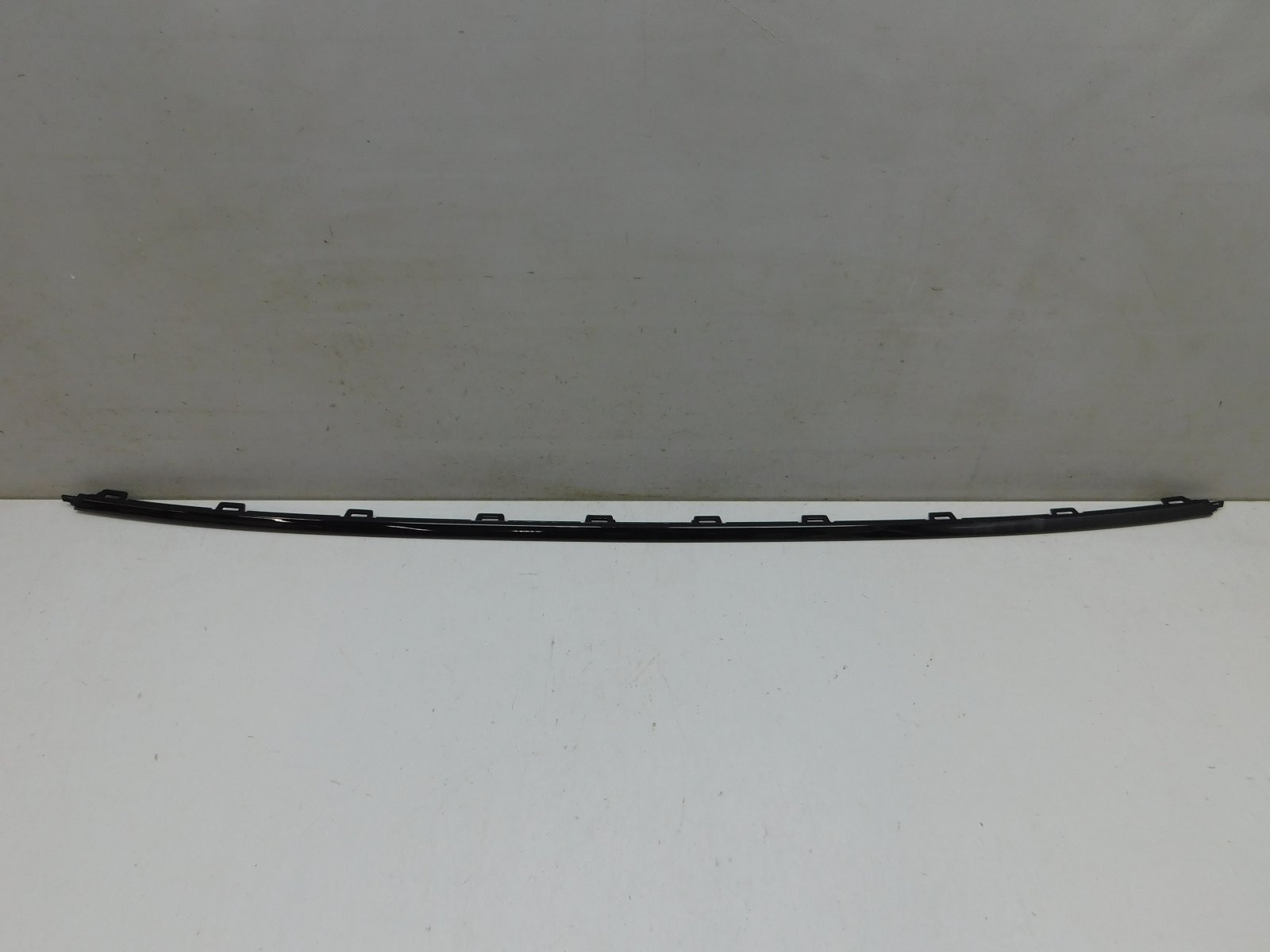 Молдинг заднего бампера Volkswagen Polo Sedan 2011-2020