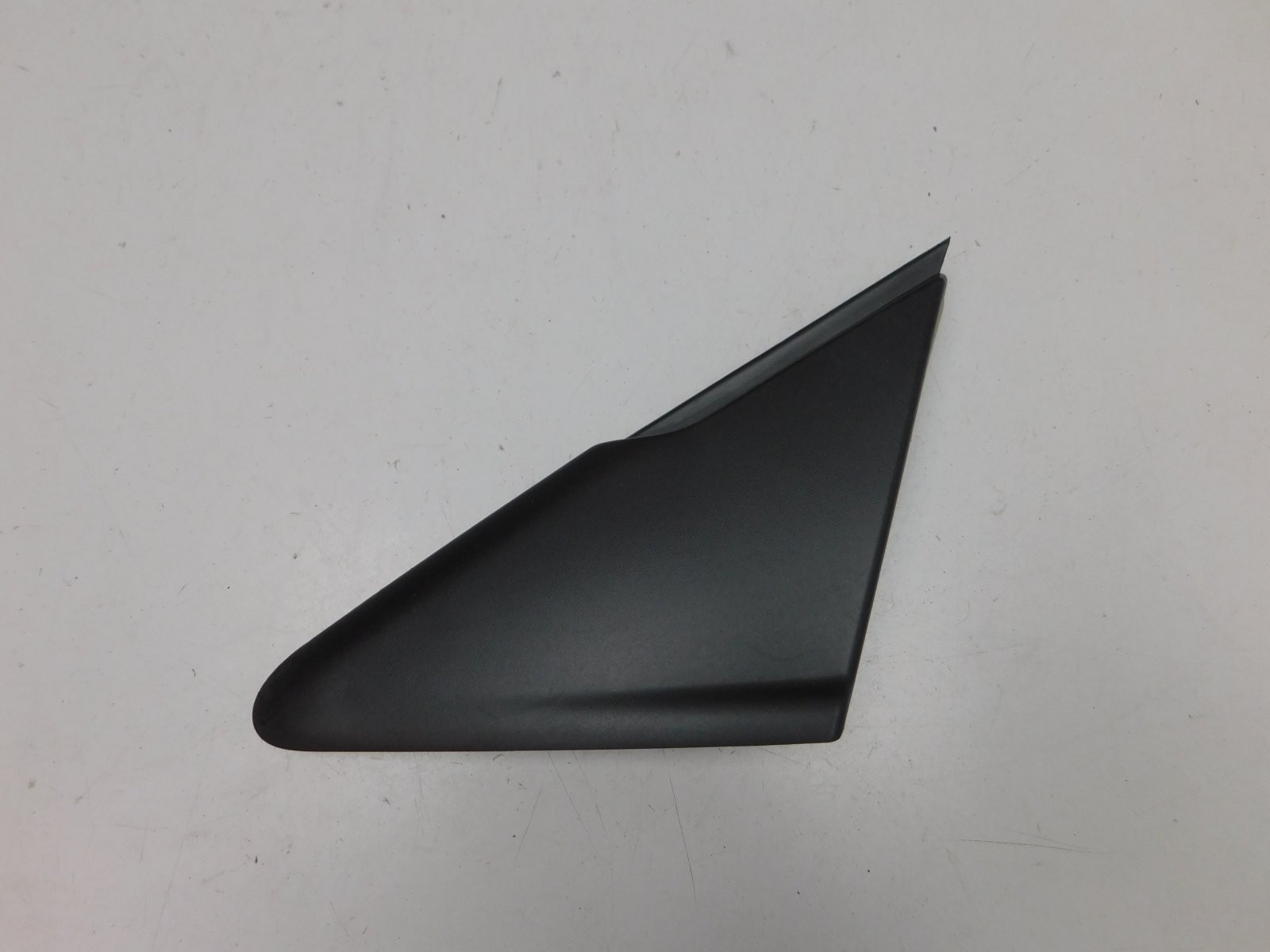 Накладка крыла переднего левого Renault Kaptur 2016>