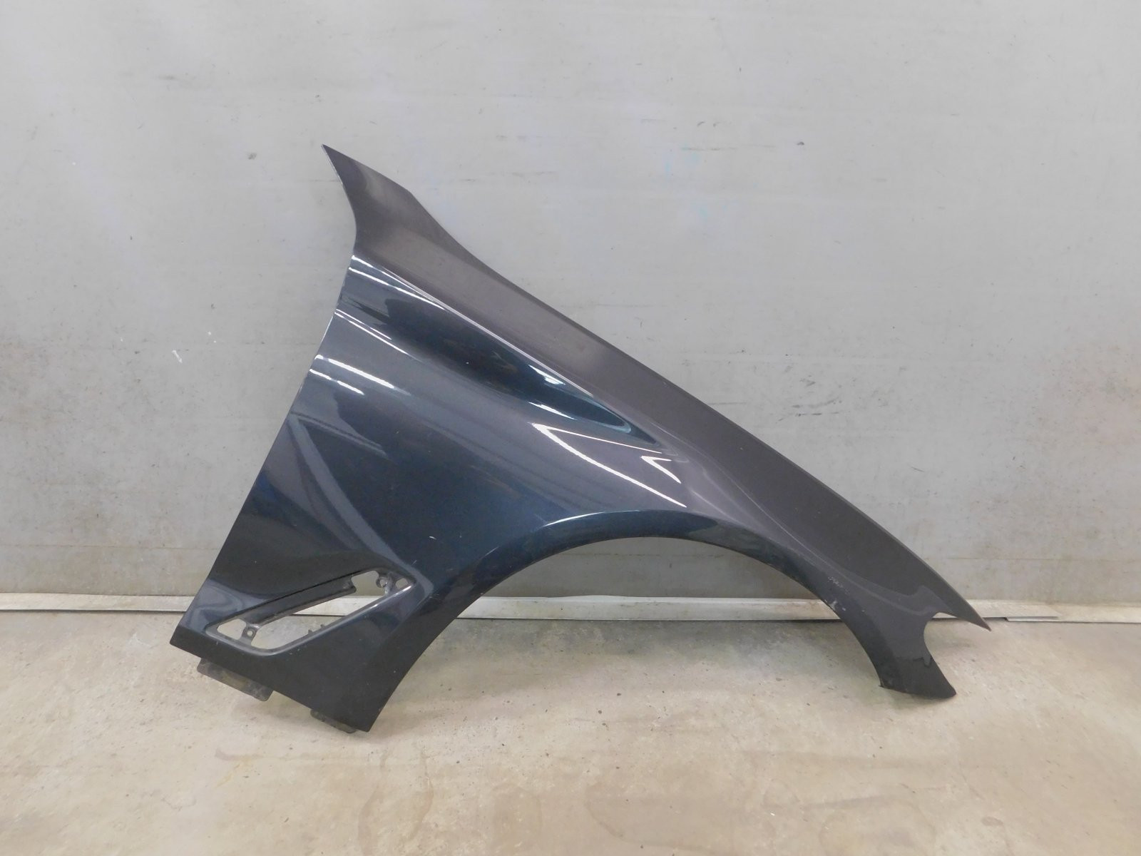 Крыло переднее правое BMW 5-серия G30 2016>