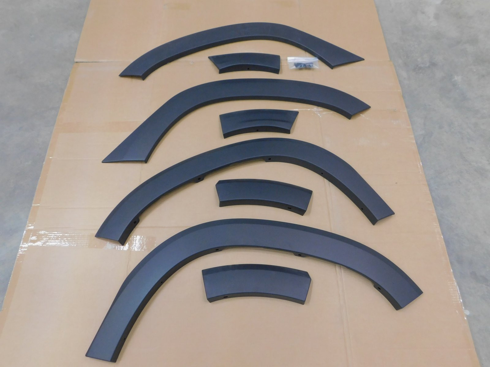 Накладки на крыло к-кт. Renault Duster II 2021>