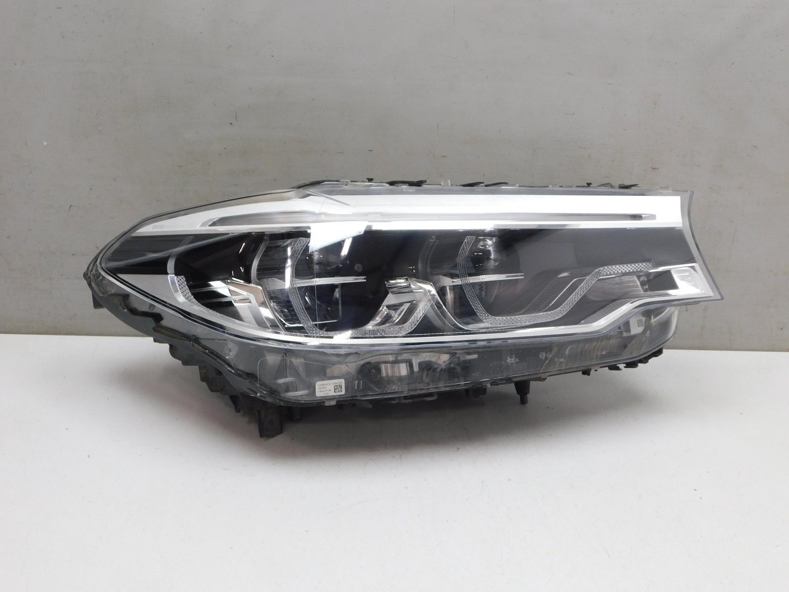 Фара правая BMW 5-серия G30 2016>