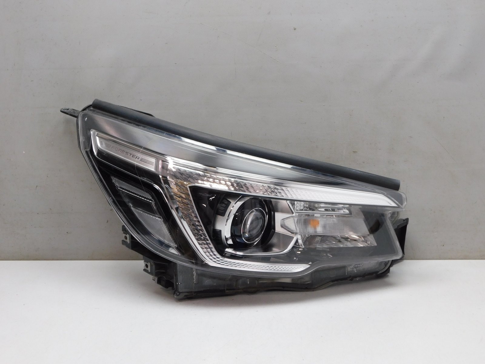 Фара правая Subaru Forester (S14) 2018>