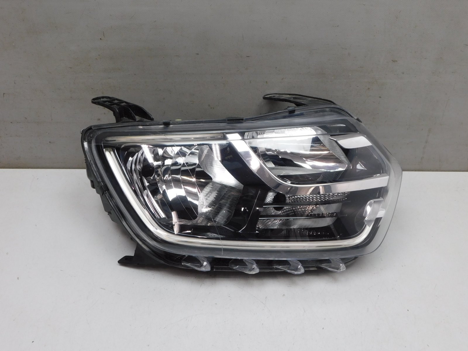 Фара правая Renault Duster II 2021>