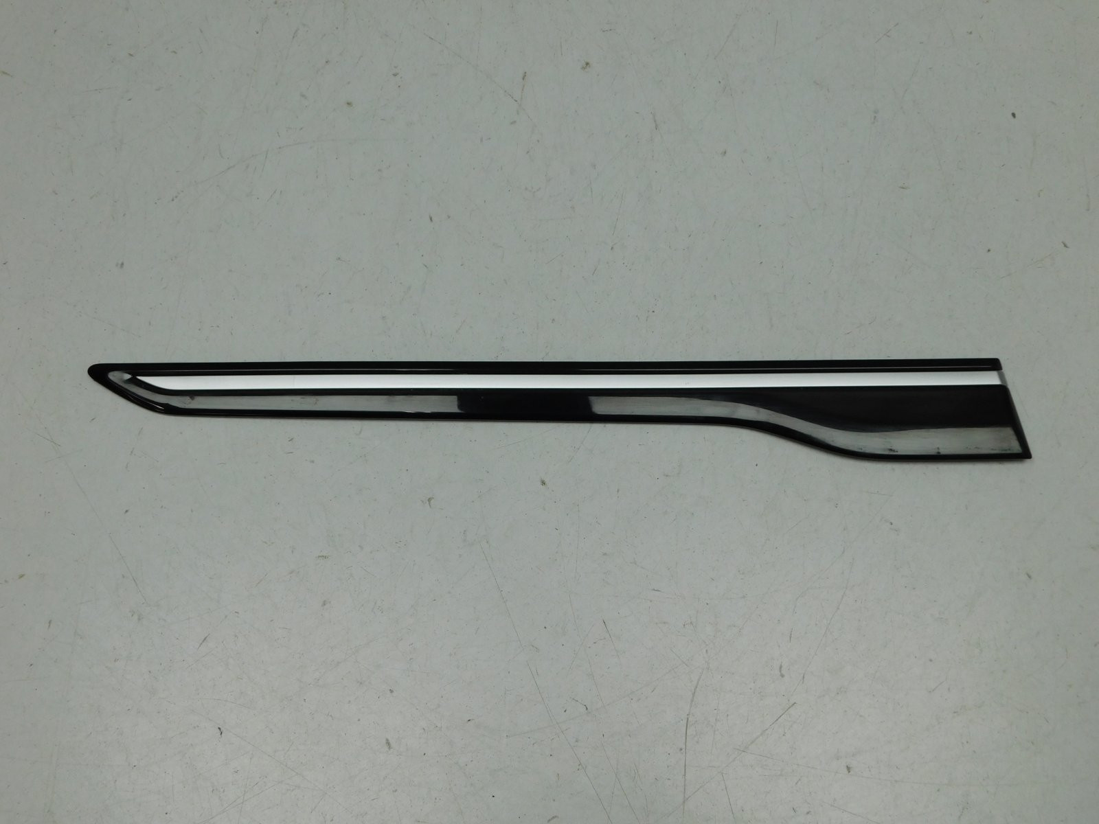 Молдинг двери передней правой Chery Arrizo 8 2022>