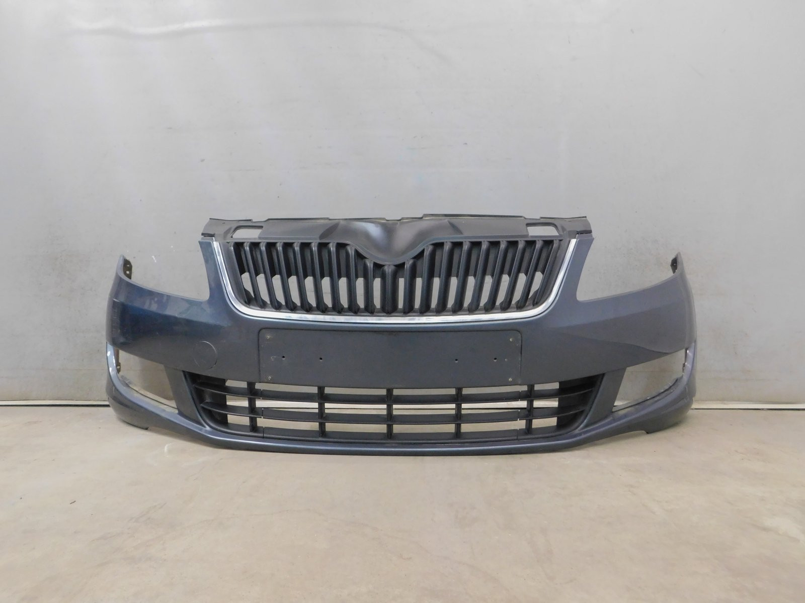 Бампер передний Skoda Fabia 2007-2015