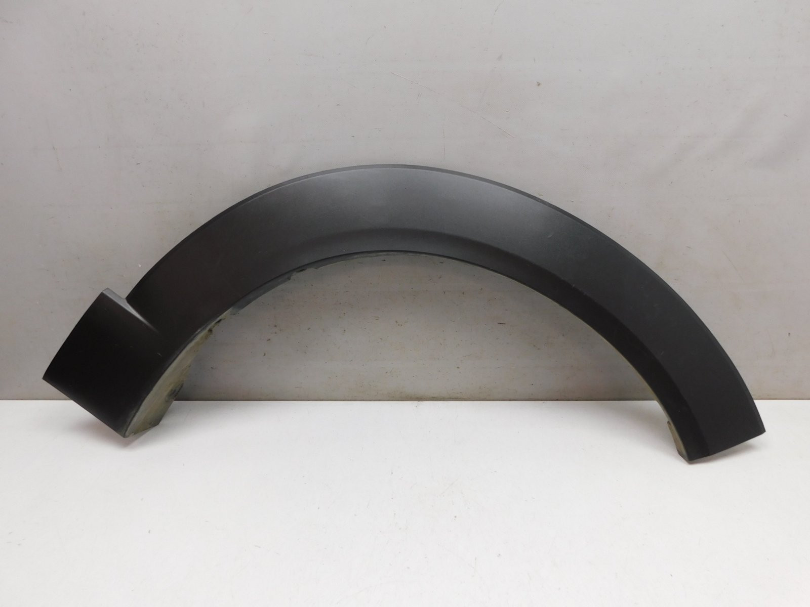 Накладка крыла переднего правого Mazda CX-30 2019>