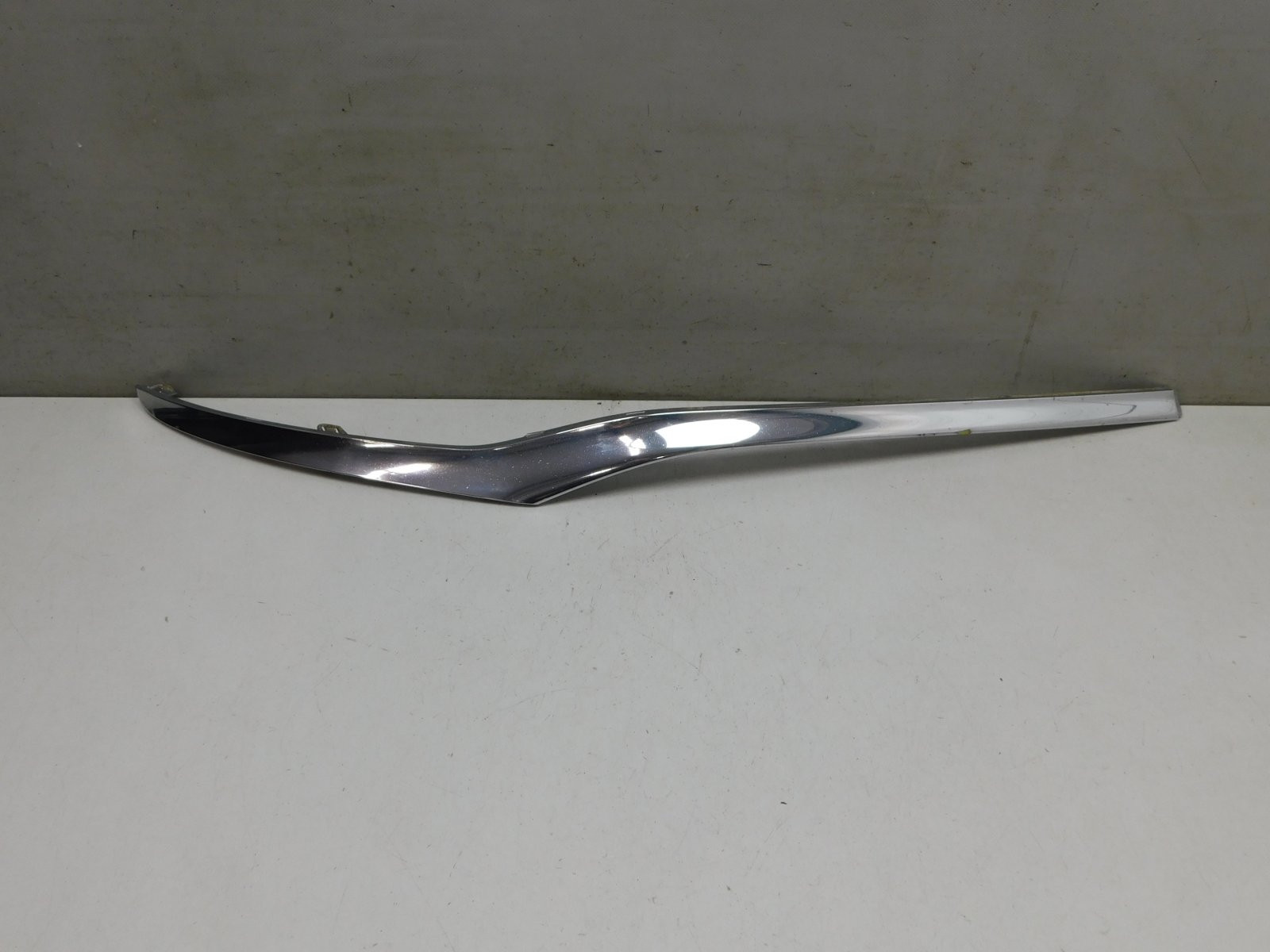 Накладка переднего бампера Mercedes-Benz E-Klasse W213 2016>