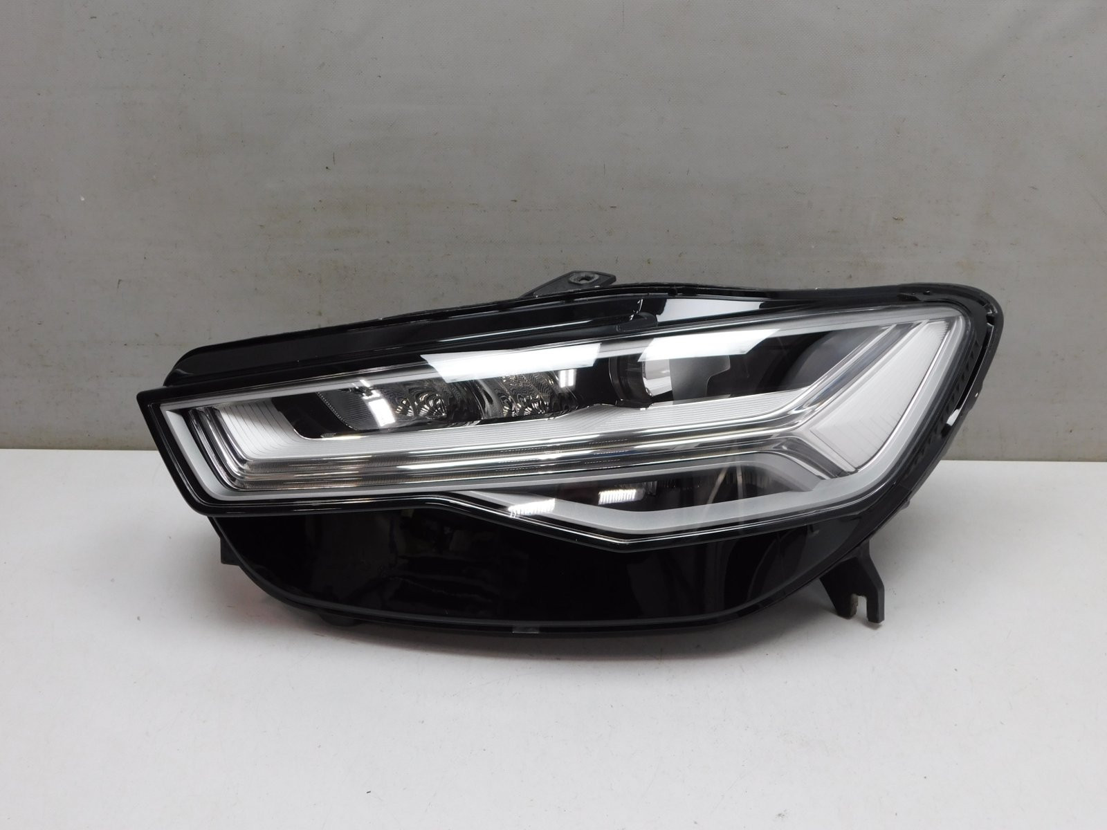 Фара левая Audi A6 [C7,4G] 2011-2018