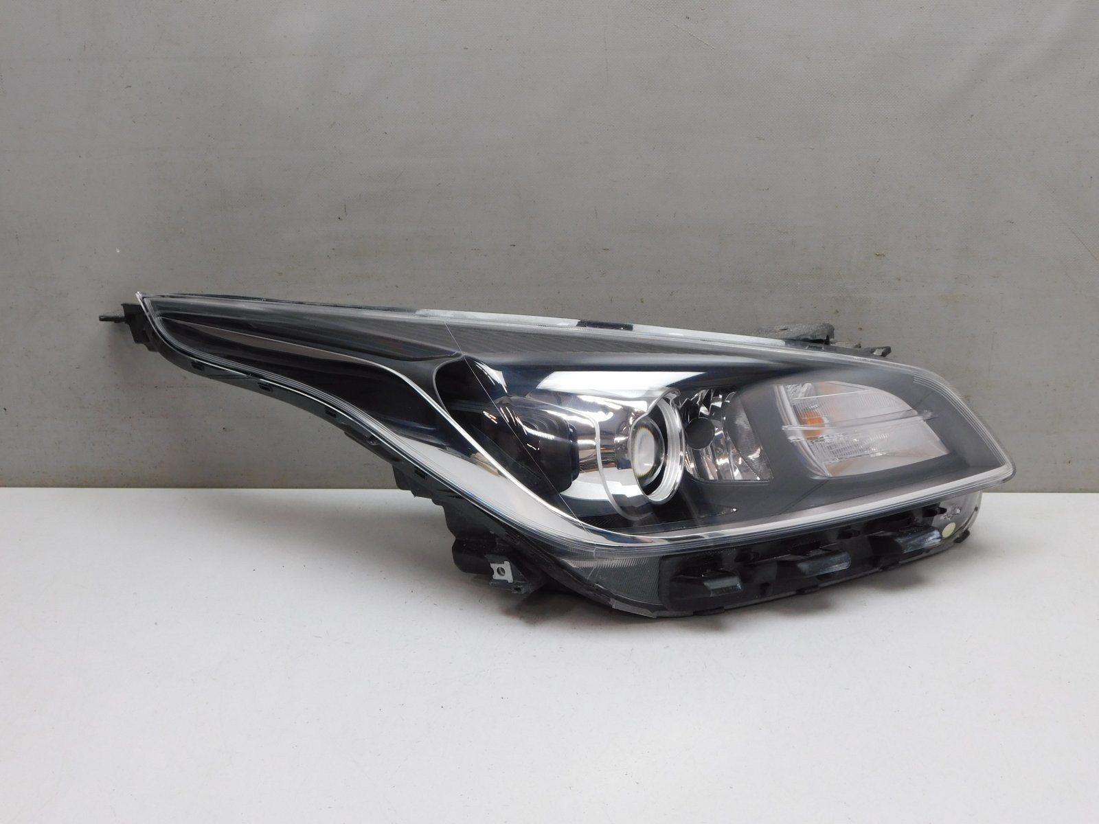 Фара правая Kia Rio 2017>