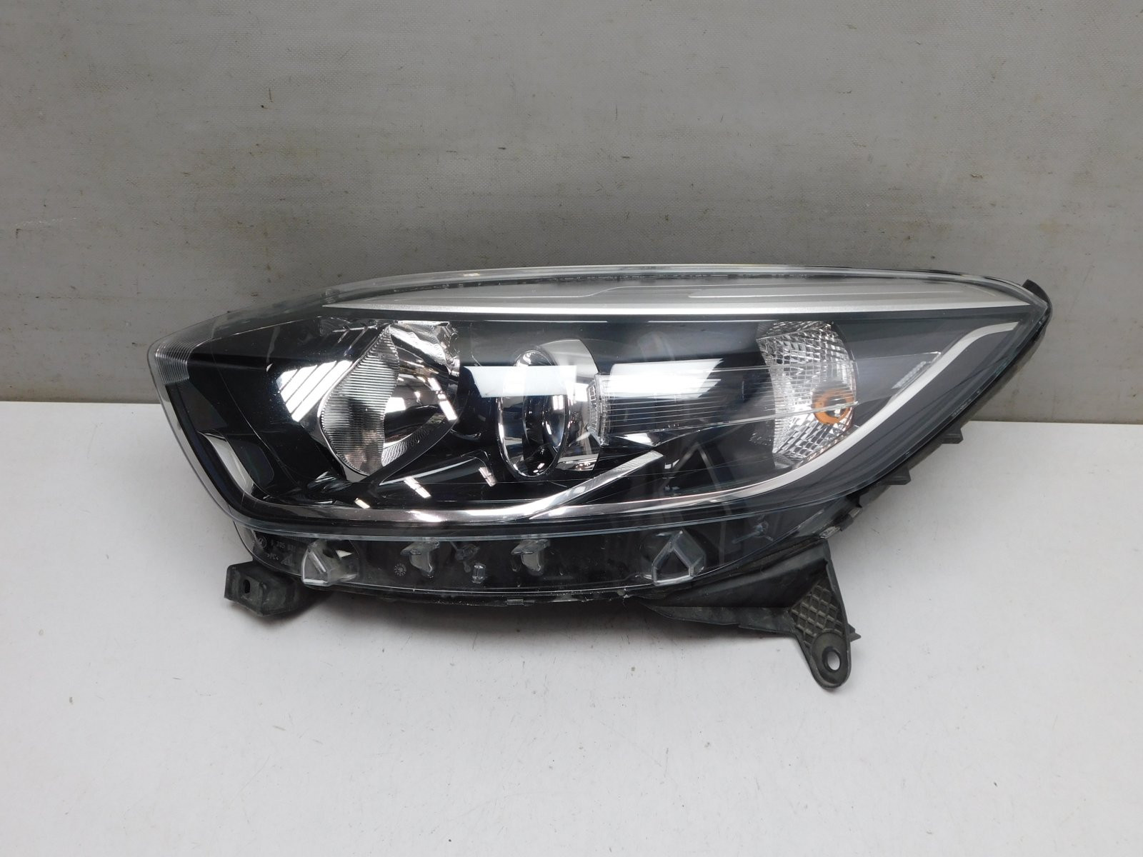 Фара левая Renault Kaptur 2016>