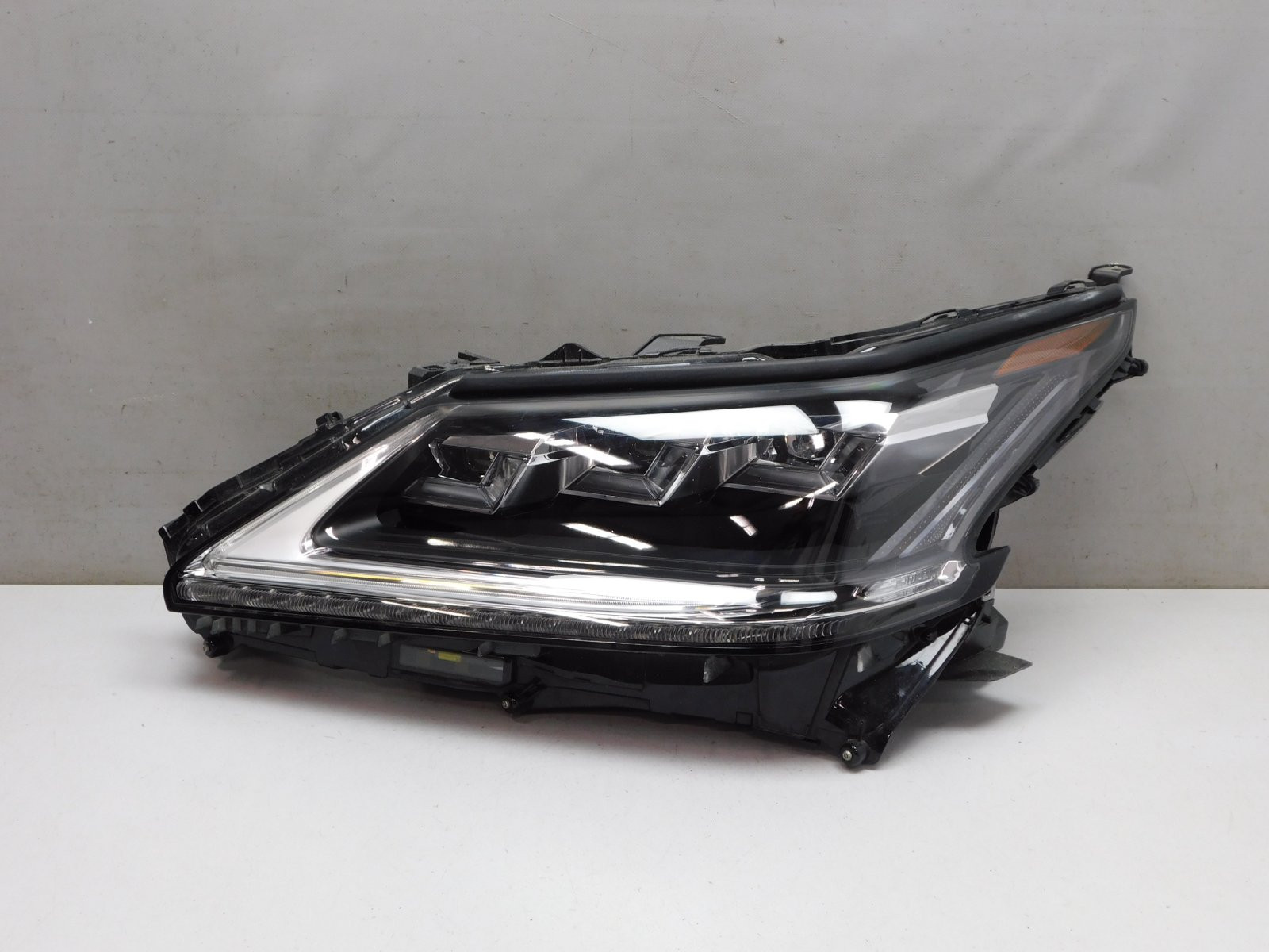 Фара левая Lexus LX 570 (URJ200) 2007>