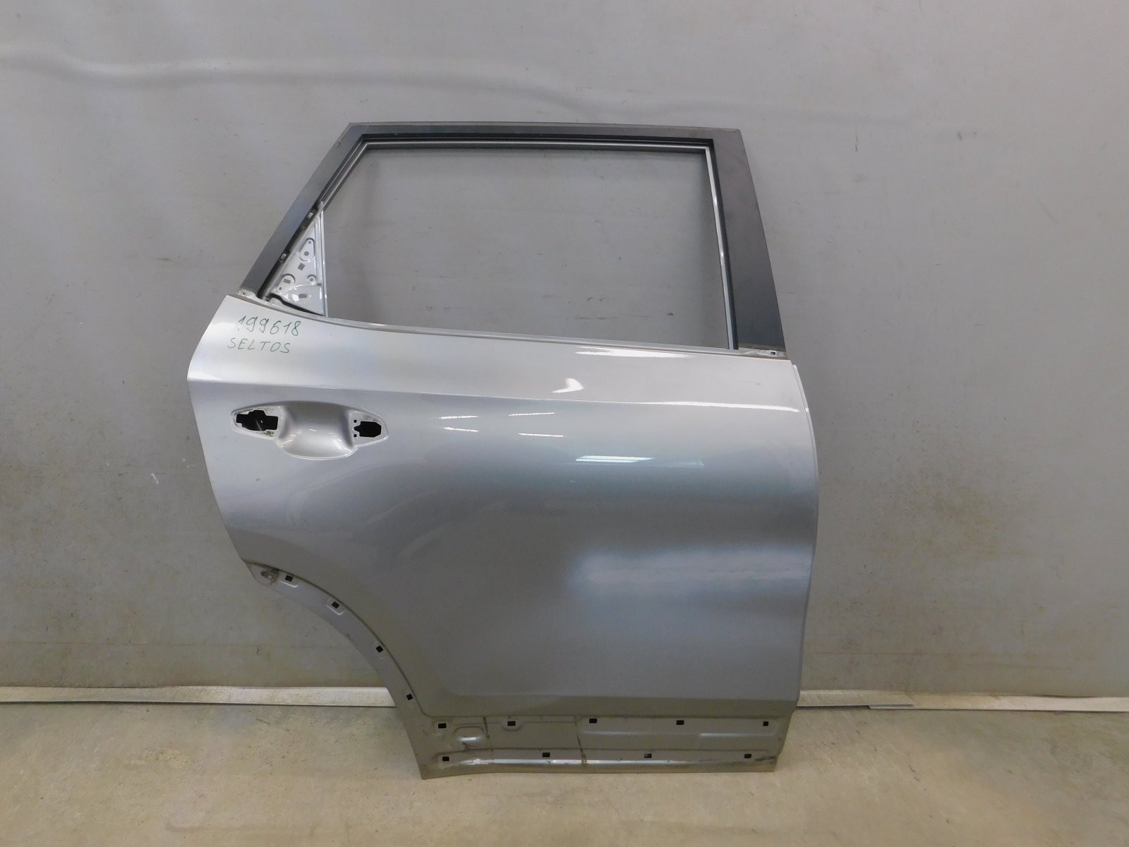 Дверь задняя правая Kia Seltos 2019>