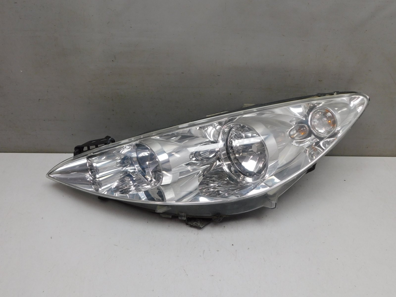 Фара левая Peugeot 308 2007>