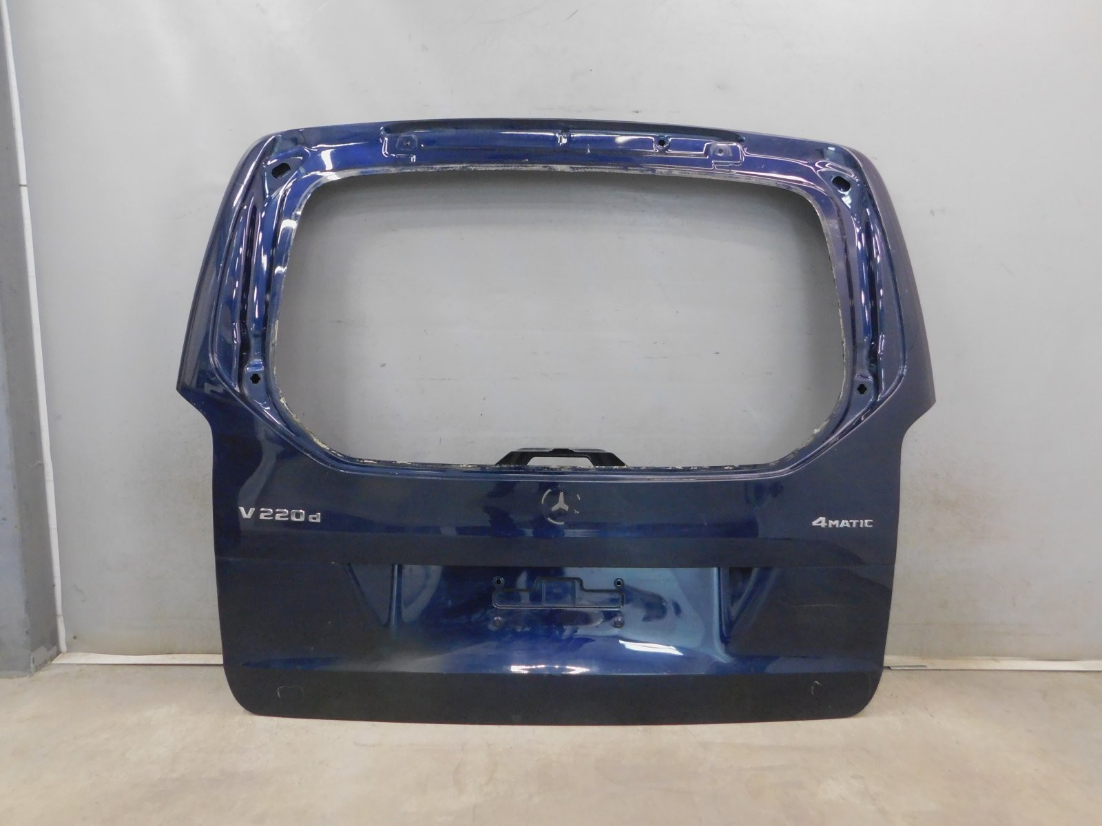 Дверь багажника Mercedes-Benz V-Klasse W447 2014>