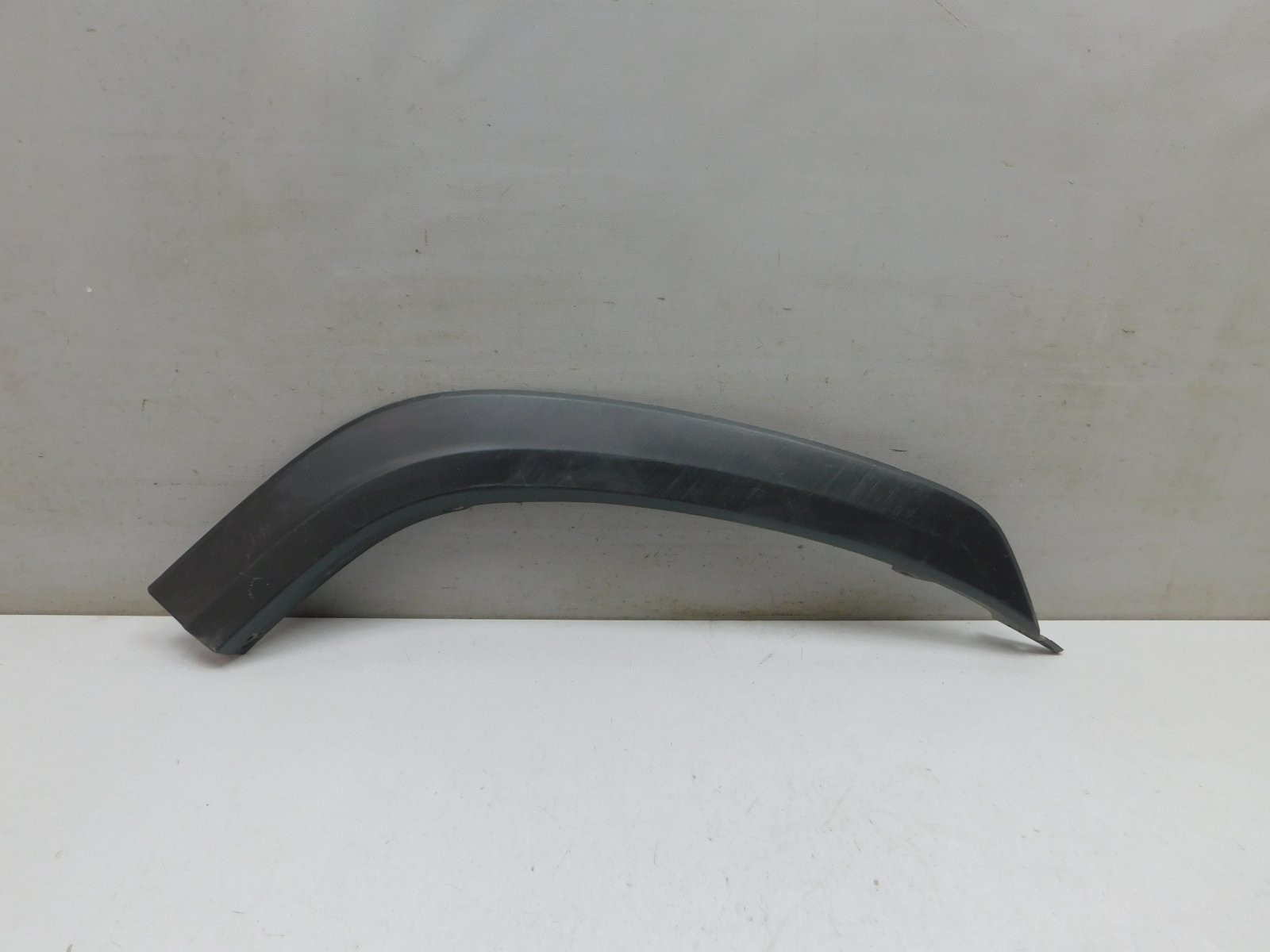 Накладка крыла заднего  правого Toyota Land Cruiser (300) 2021>