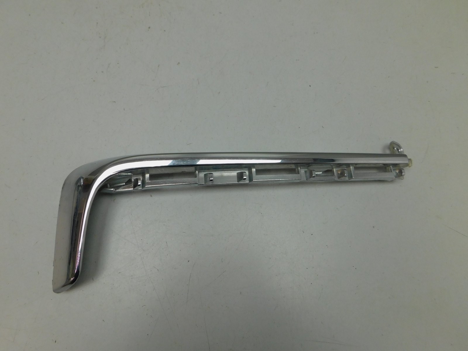 Молдинг переднего бампера Chery Tiggo 8 2019>